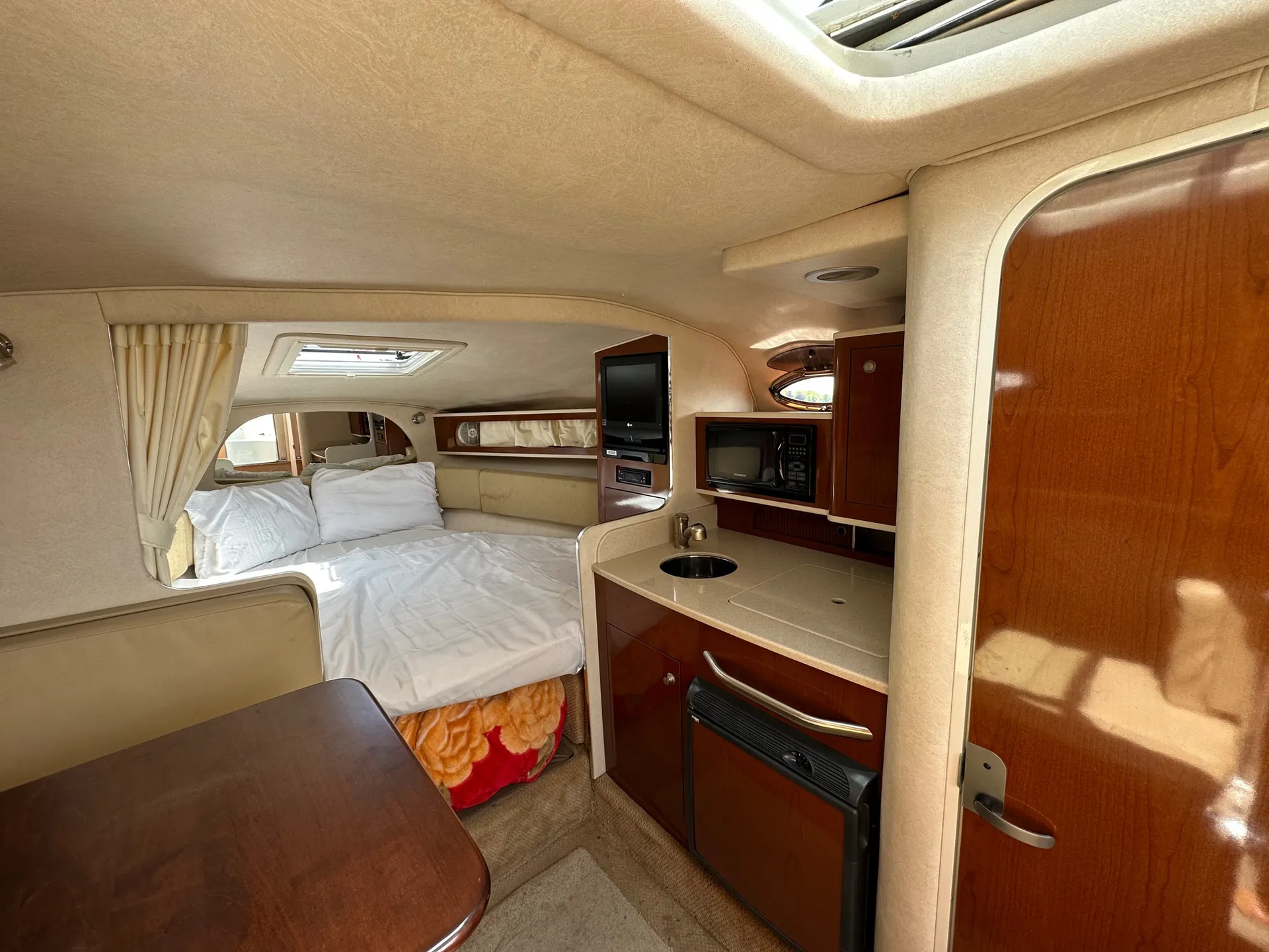 Sea Ray Boats IO1128020 in Stamford, CT — photo 8