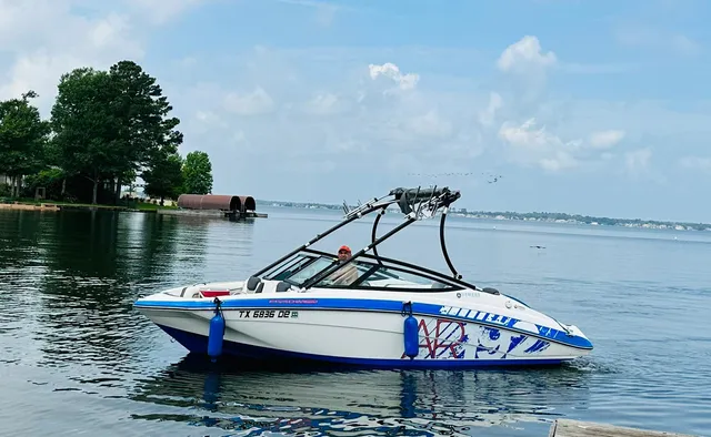 Rent a Yamaha jet boat in Conroe, TX near me
