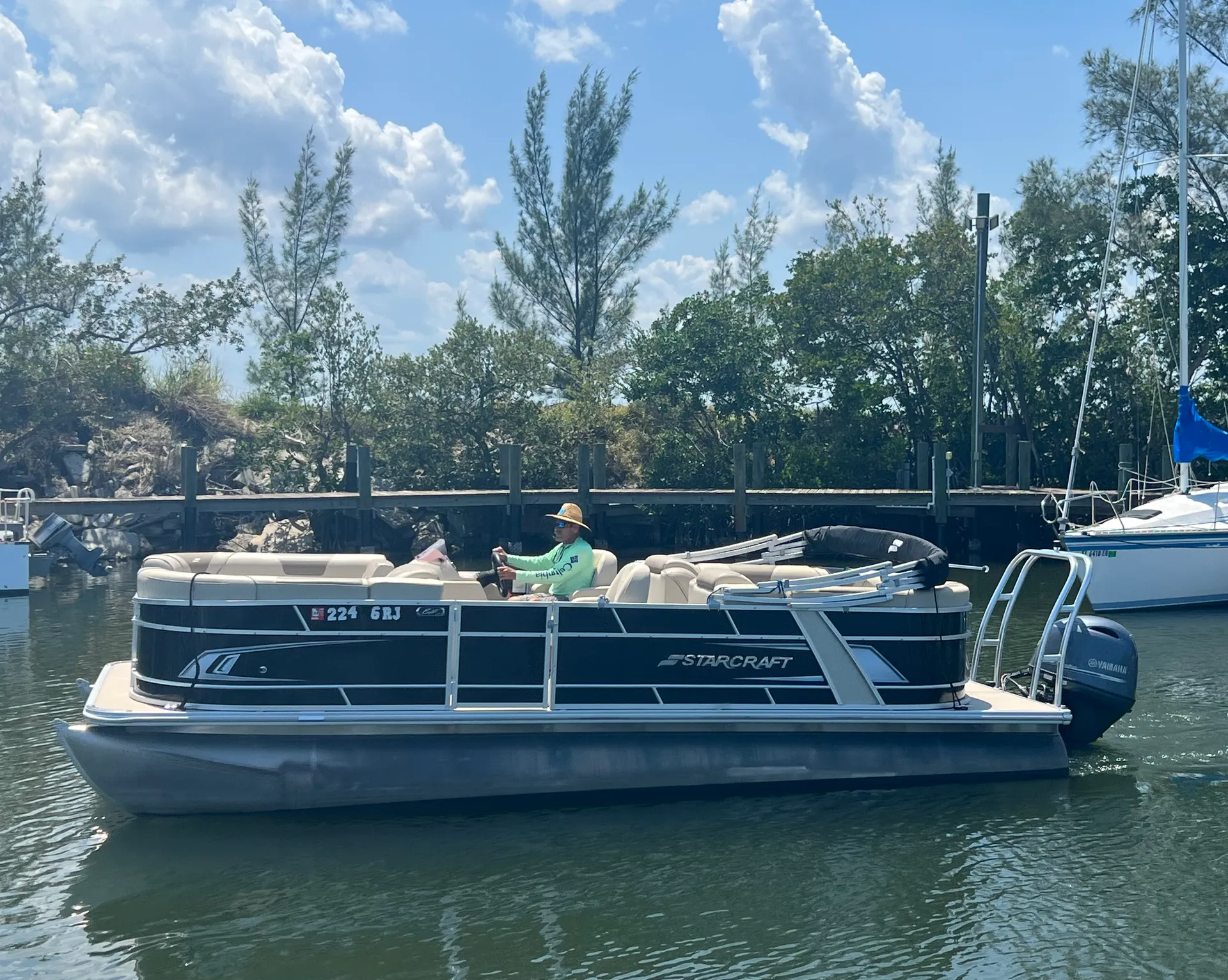 Brand new 23ft Starcraft Pontoon Boat