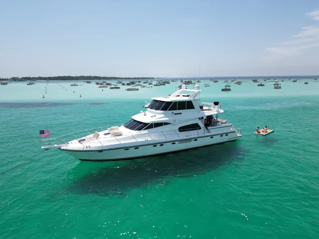 Rent a Johnson motor yacht in Miramar Beach, FL near me