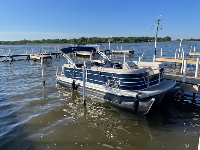 Rent a GODFREY MARINE deck boat in Fox Lake, IL near me