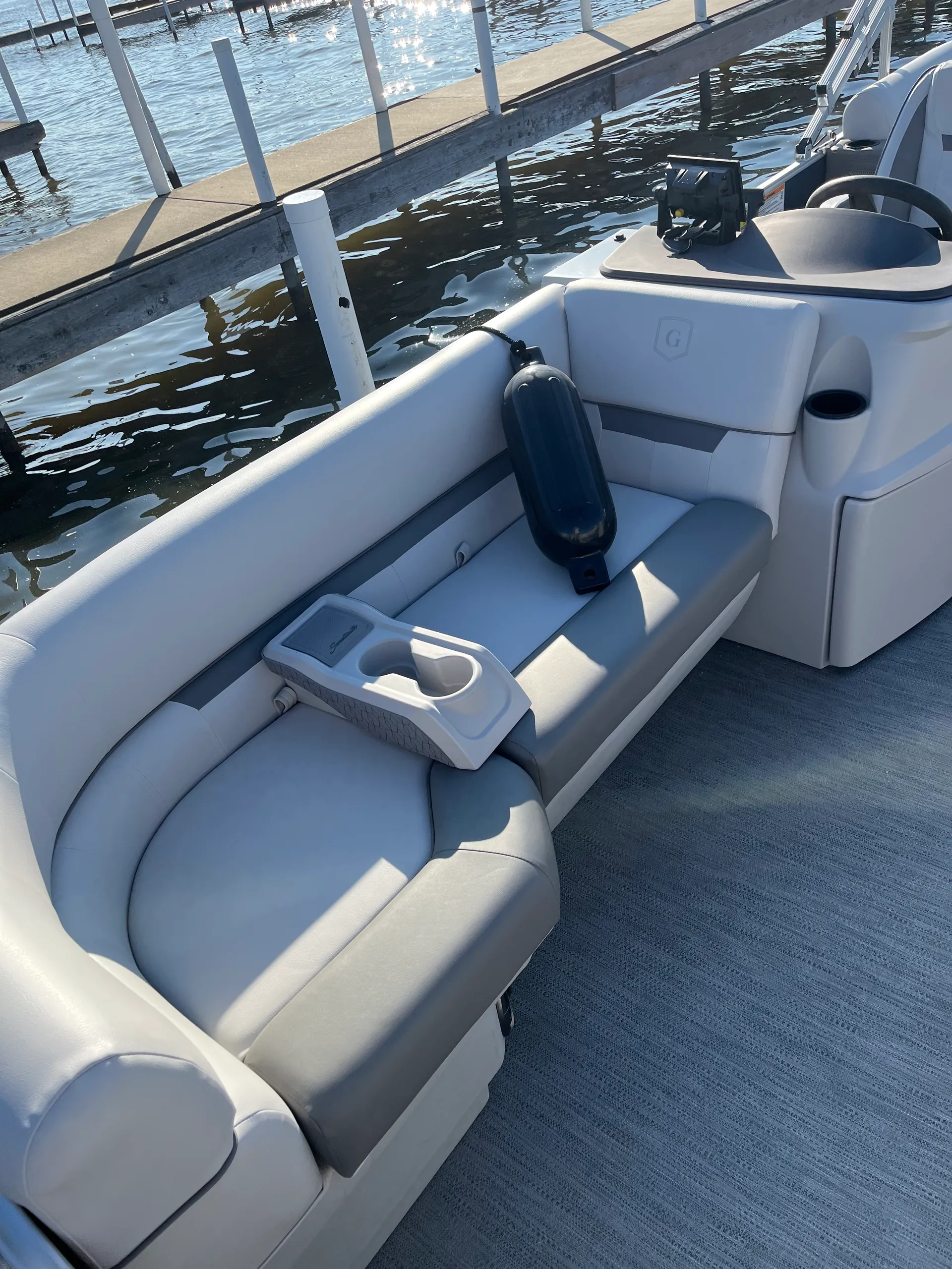 2023 Sweetwater Pontoon w/ 115 HP Yamaha. Multi-Day bookings available