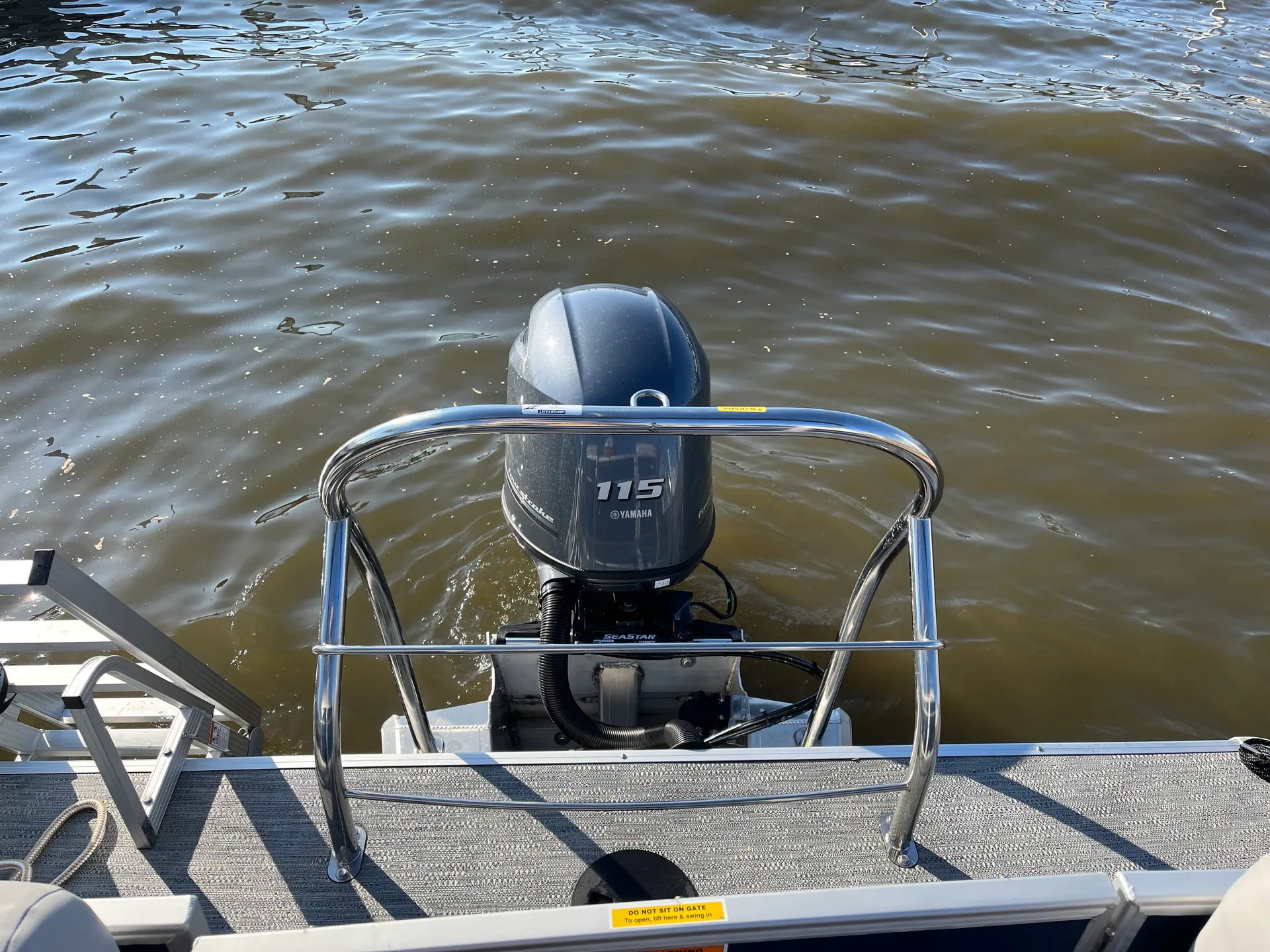 2023 Sweetwater Pontoon w/ 115 HP Yamaha. Multi-Day bookings available