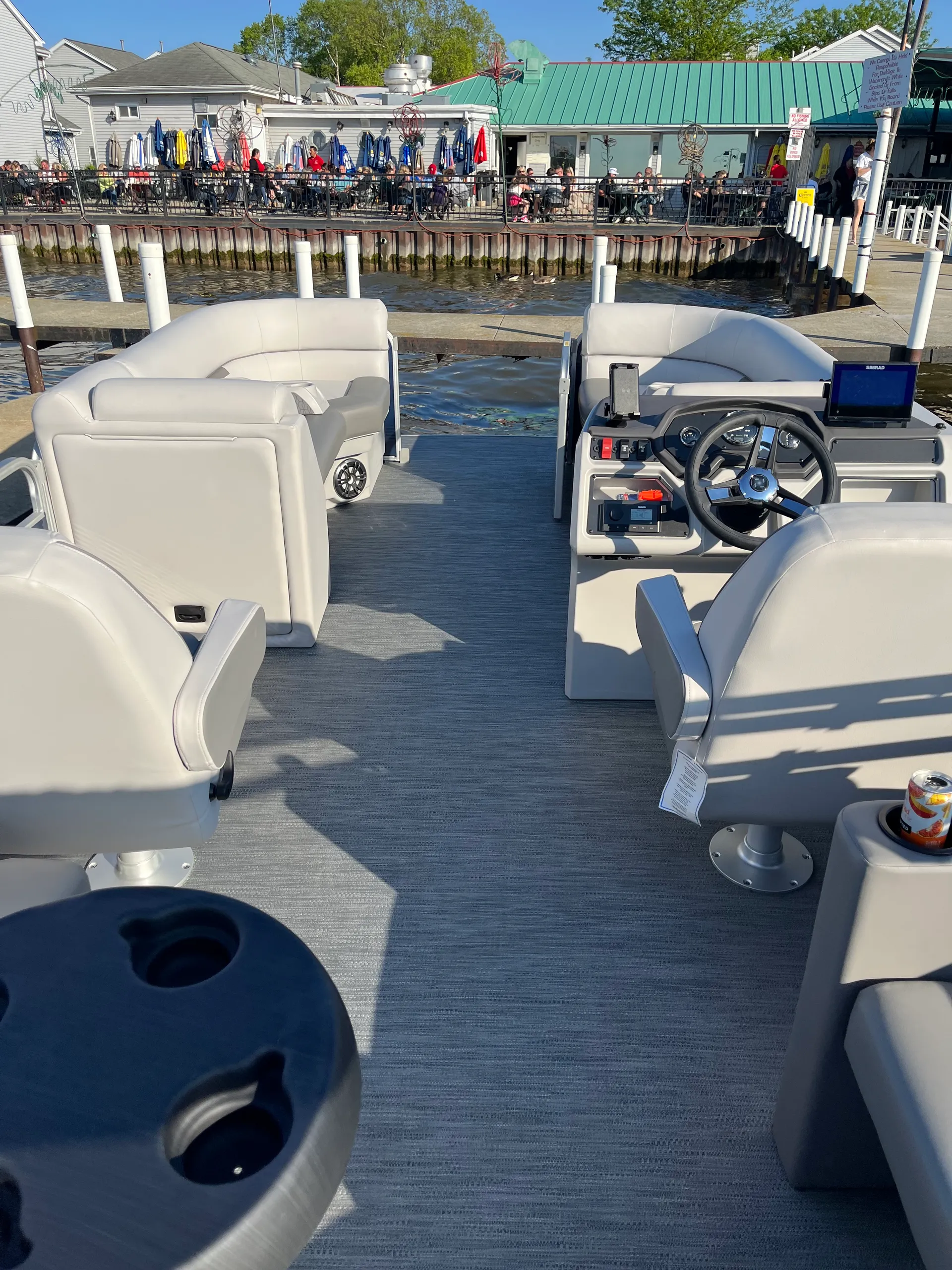 2023 Sweetwater Pontoon w/ 115 HP Yamaha. Multi-Day bookings available
