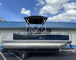 18' Tahoe Pontoon for rent or charter! Delivery available