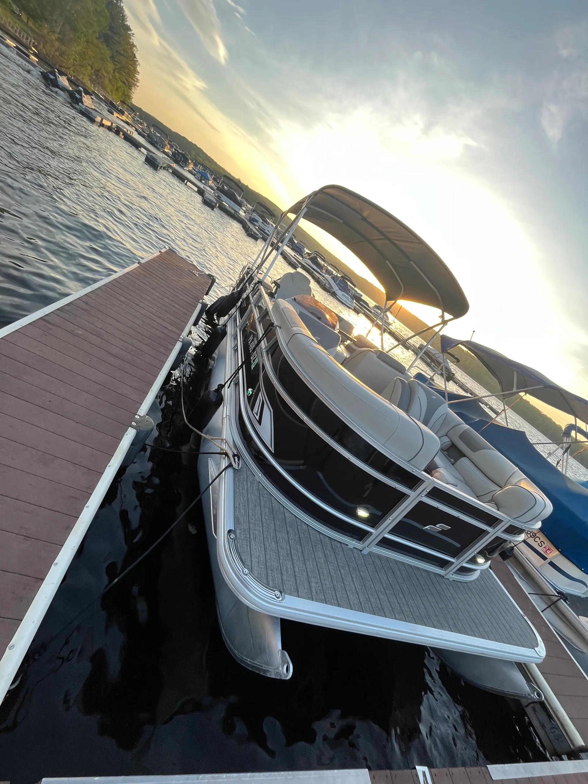 STARCRAFT MARINE EX 22 Q TRITOON in Greentown, PA