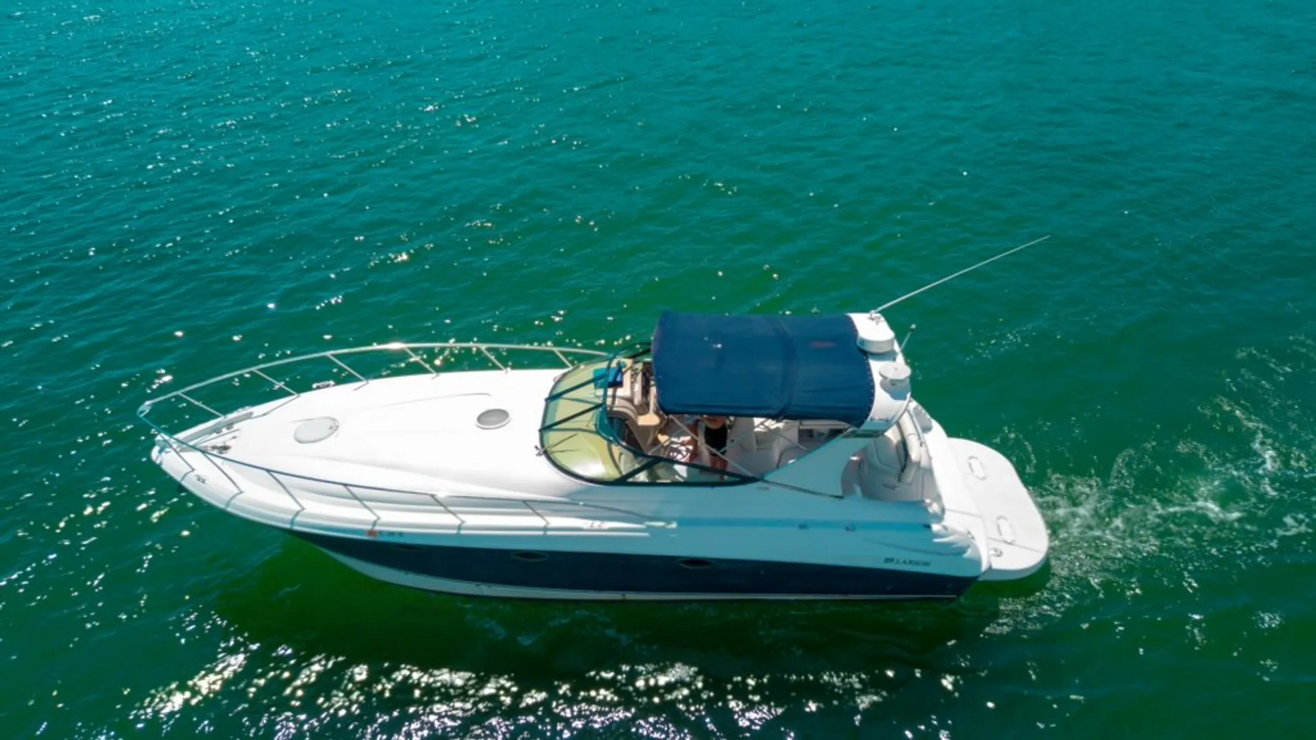 Larson Boats 370 Cabrio Mid-Cabin in Miami, FL — photo 2