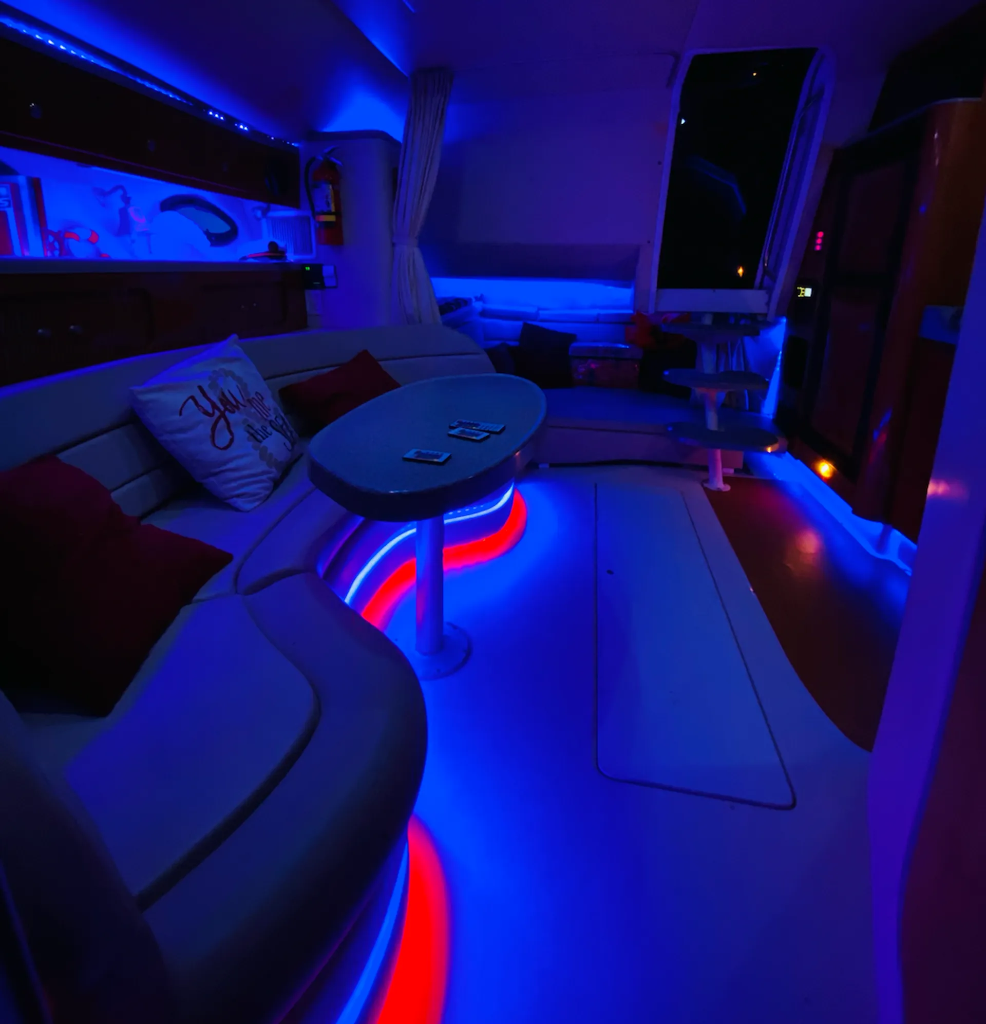 Larson Boats 370 Cabrio Mid-Cabin in Miami, FL — photo 7