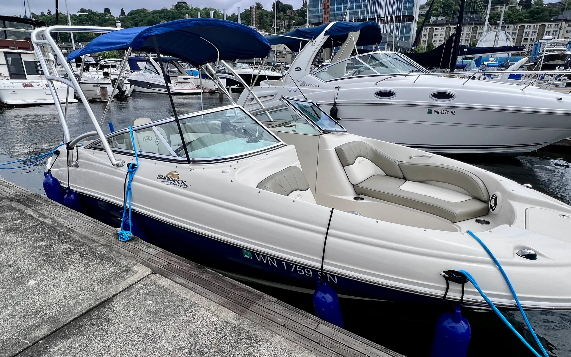 21’🚤BiminiTop/Enclosure😎☔️✅Toilet💩✅⚓️✅⛽️'dMyTimeNotYours⏱️