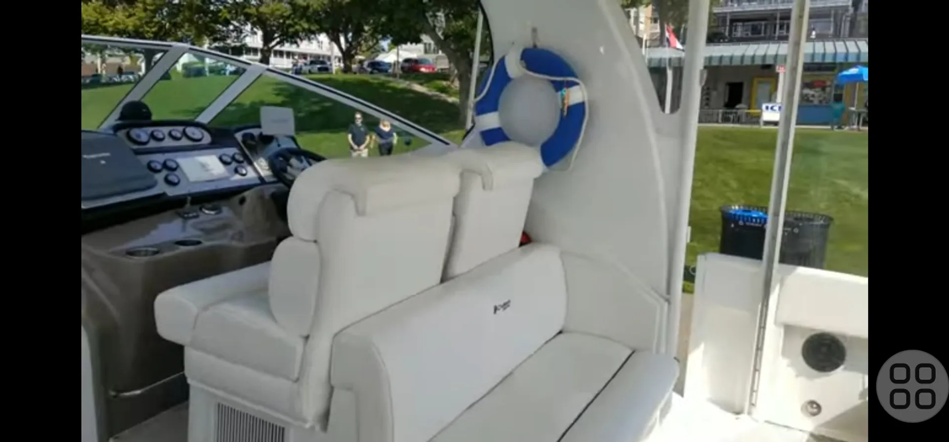 Yachts of Fun Motoryacht in the Sun