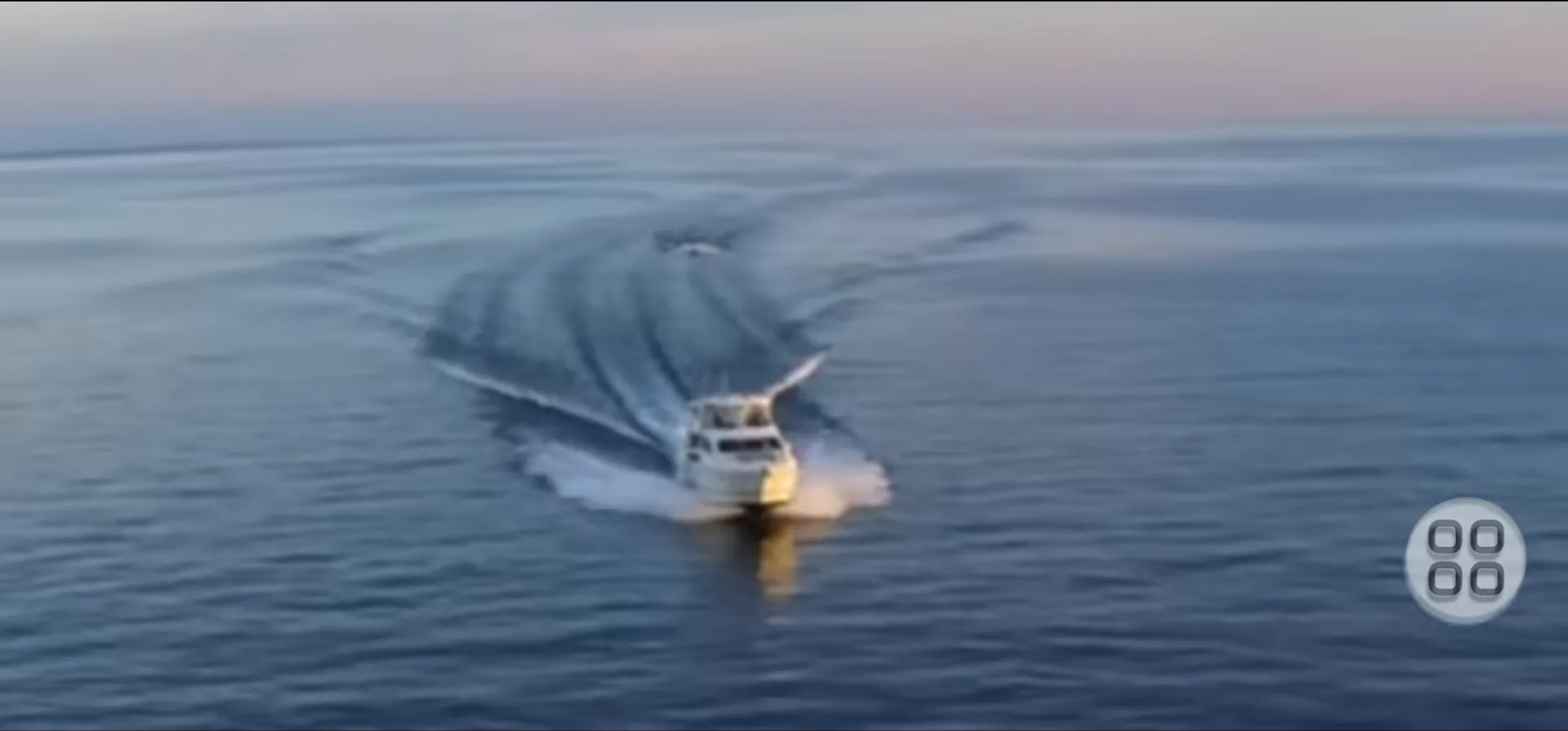 Yachts of Fun Motoryacht in the Sun