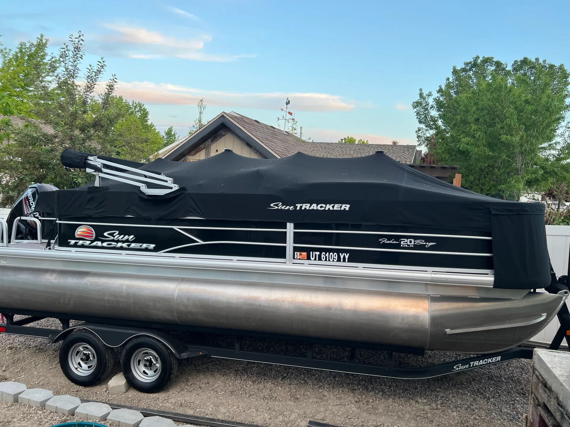 SUN TRACKER FISHIN' BARGE 20 DLX in South Jordan, UT — photo 10