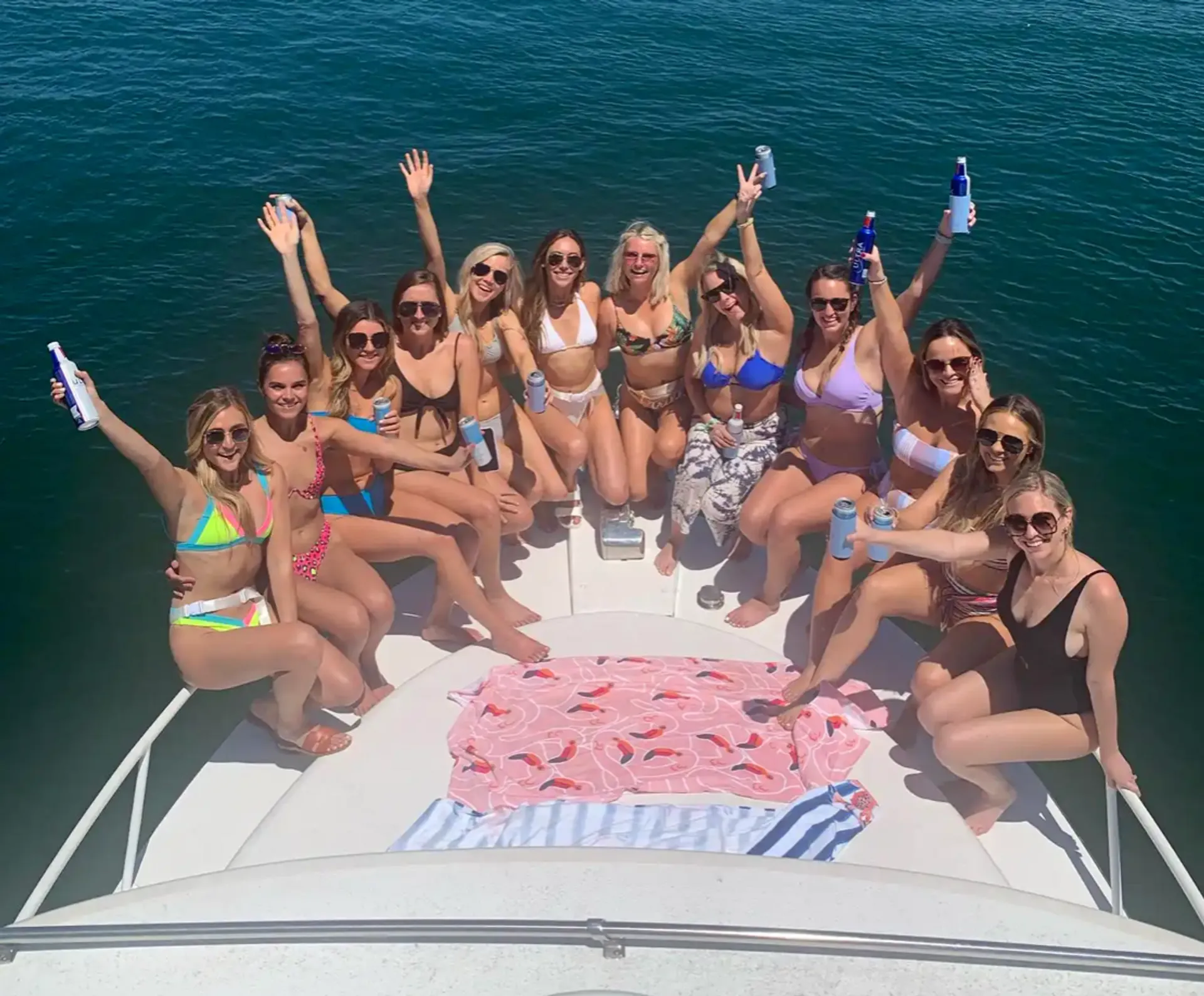 Chillest Party Yacht 🎵🍹🍸🥂🍾🛥️👙🏝️in SD Bay Up To 12ppl $300/hr