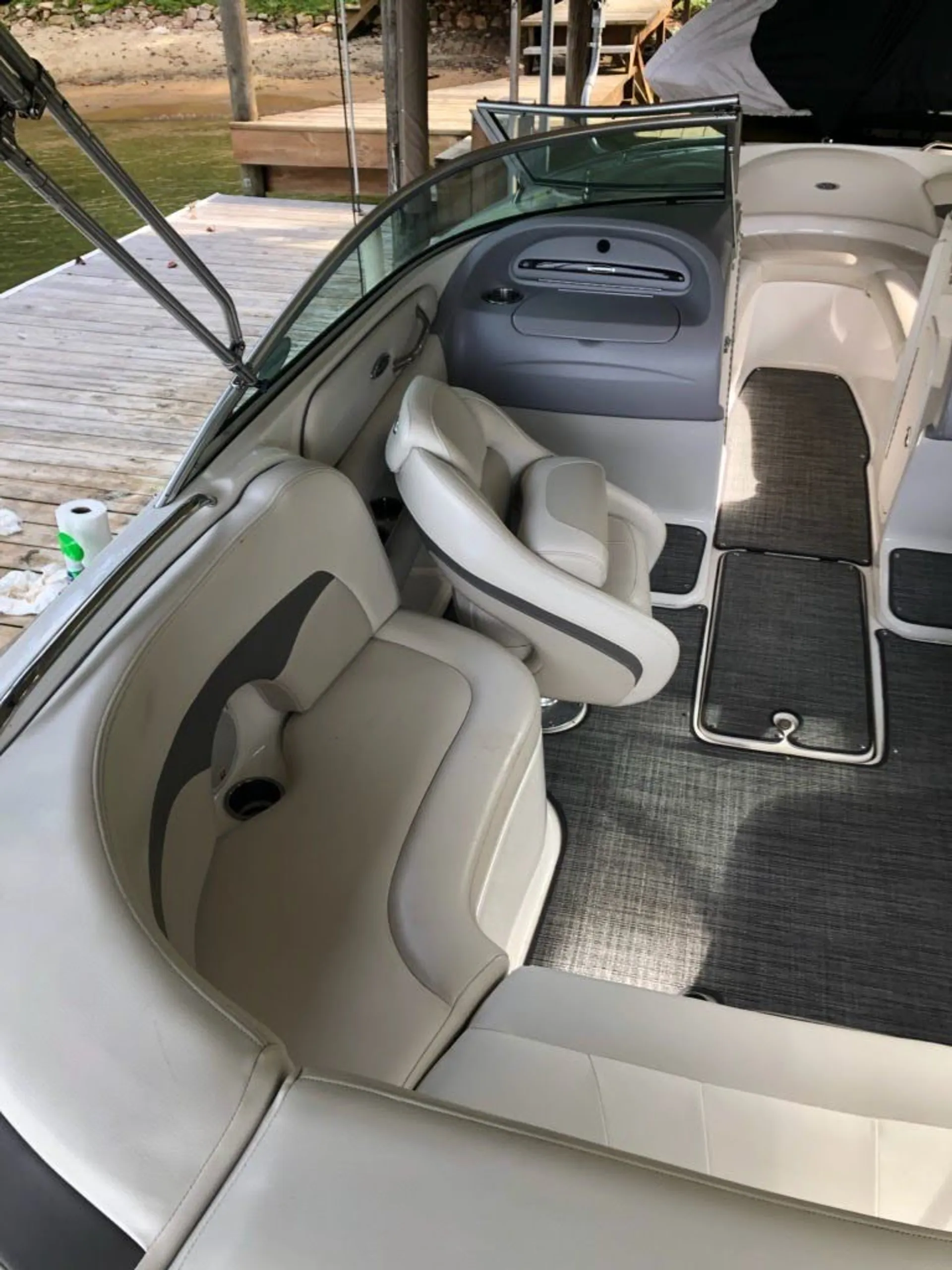 Chaparral Boats 220 SSi in Raleigh, NC — photo 10