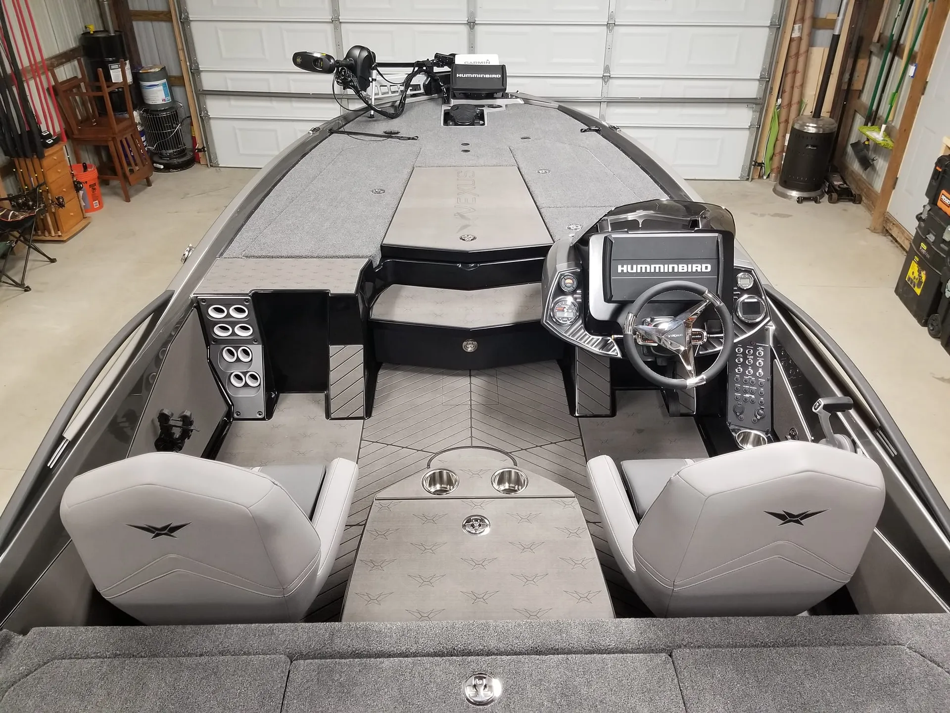 Vexus VX21Bass Boat (Tournament Ready)