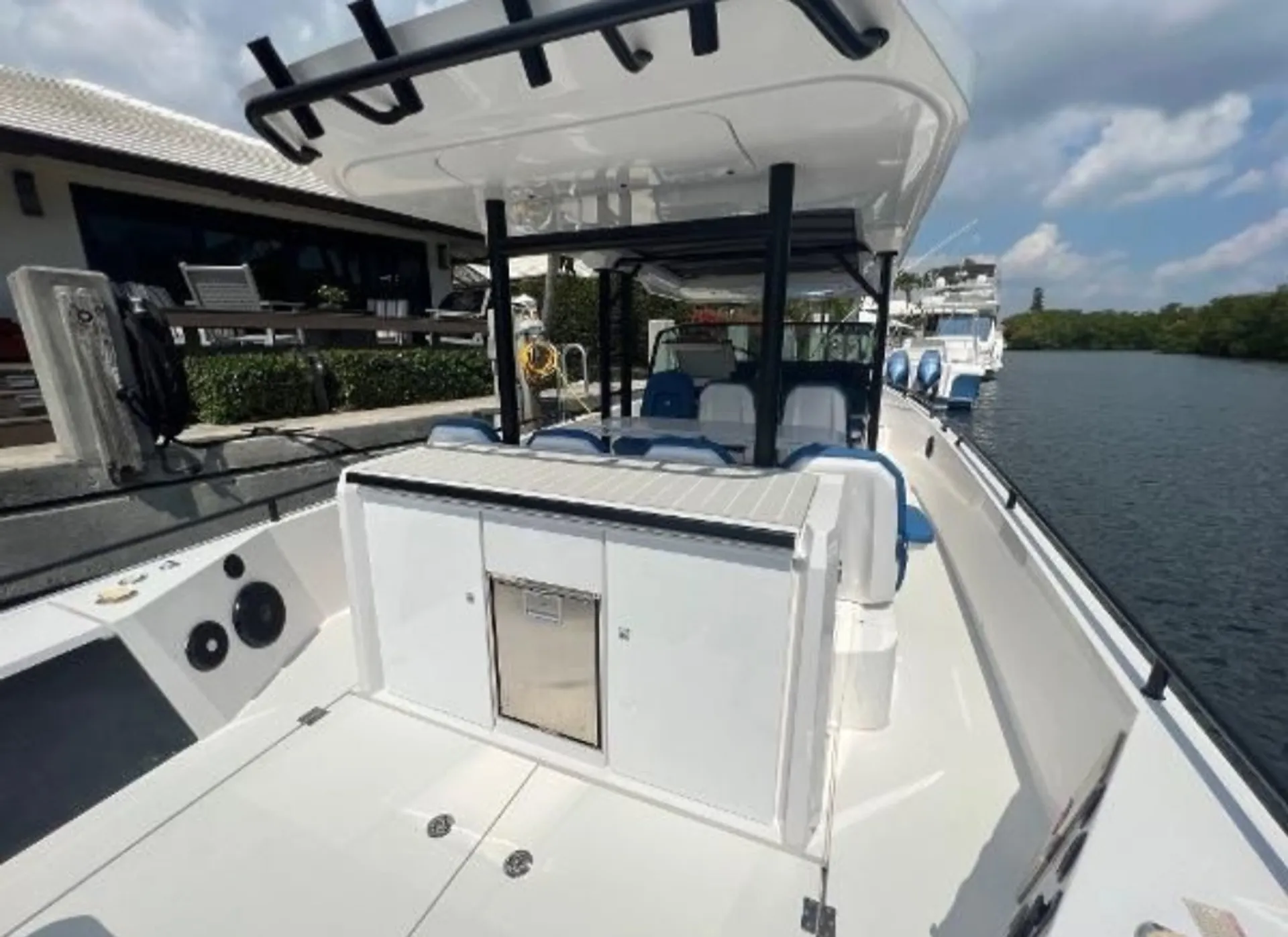 Luxury Axopar 37 Sun Top up to 13 guests! Restroom on board!