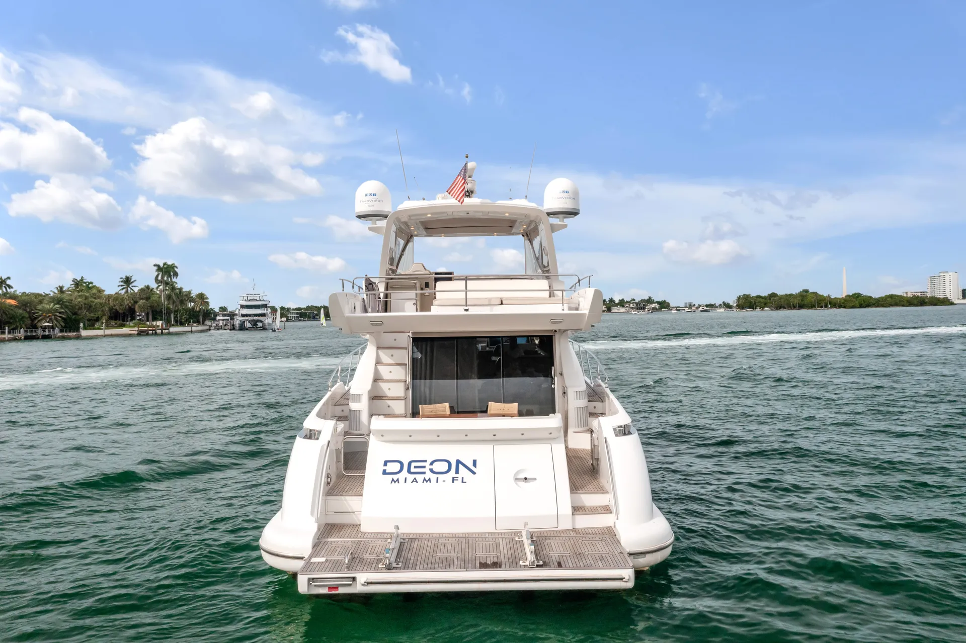 64ft Azimut Flybridge Luxury Yacht – Miami