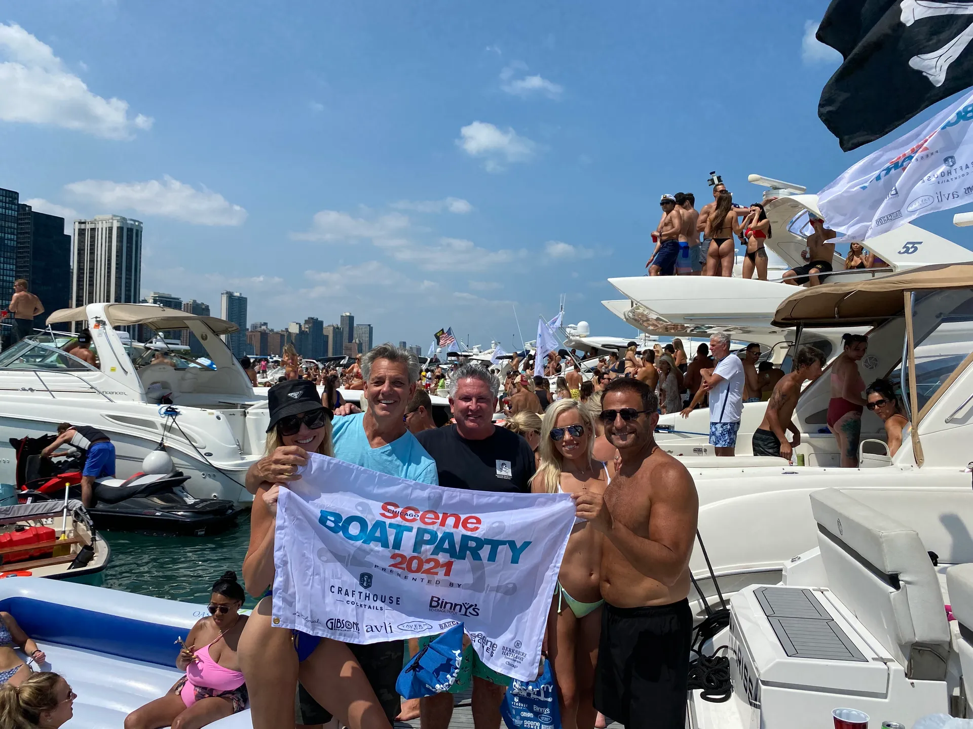 Sea Ray Boats 320 Sundancer in Chicago, IL — photo 8