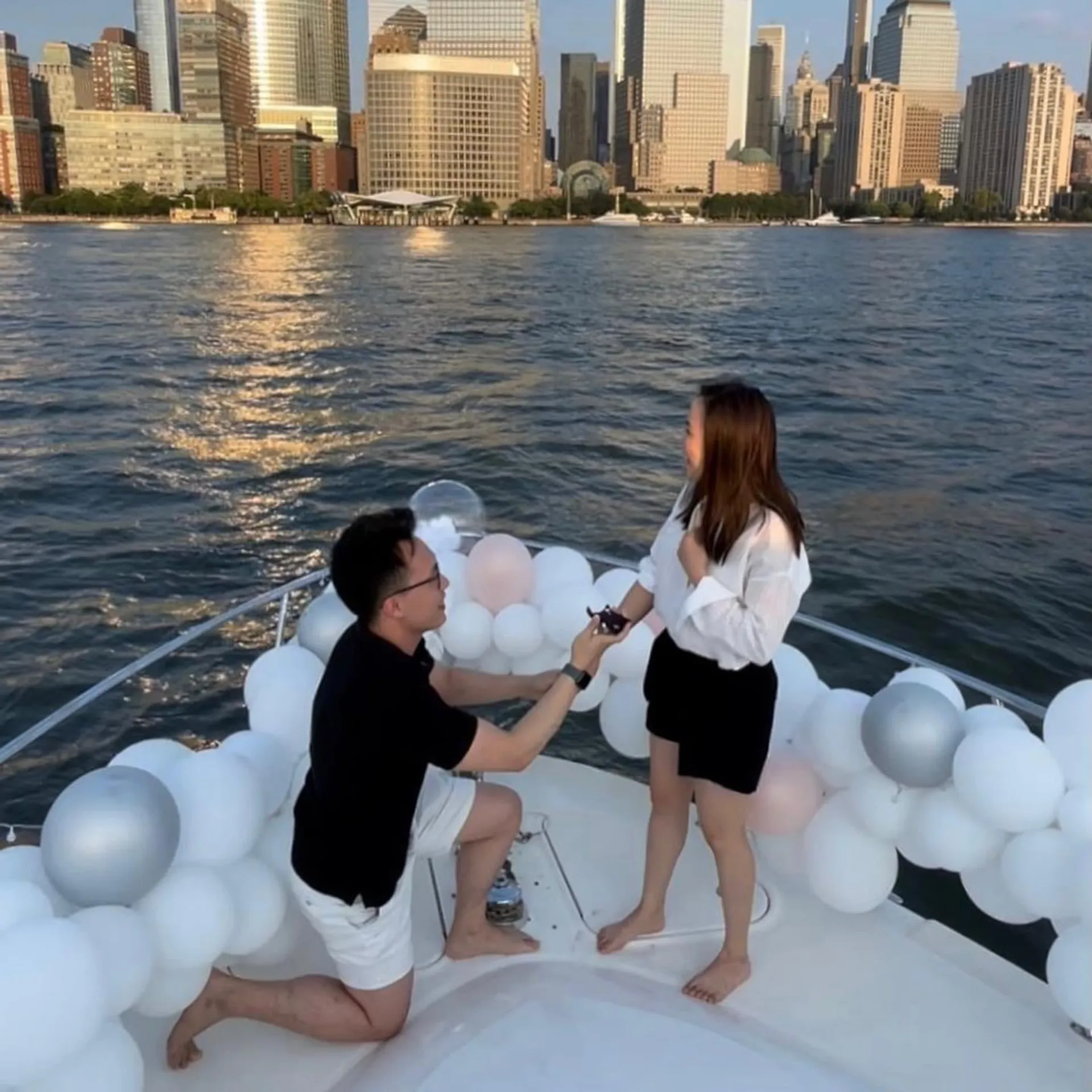 46 foot fully loaded Sea Ray Luxury Yacht. Minutes