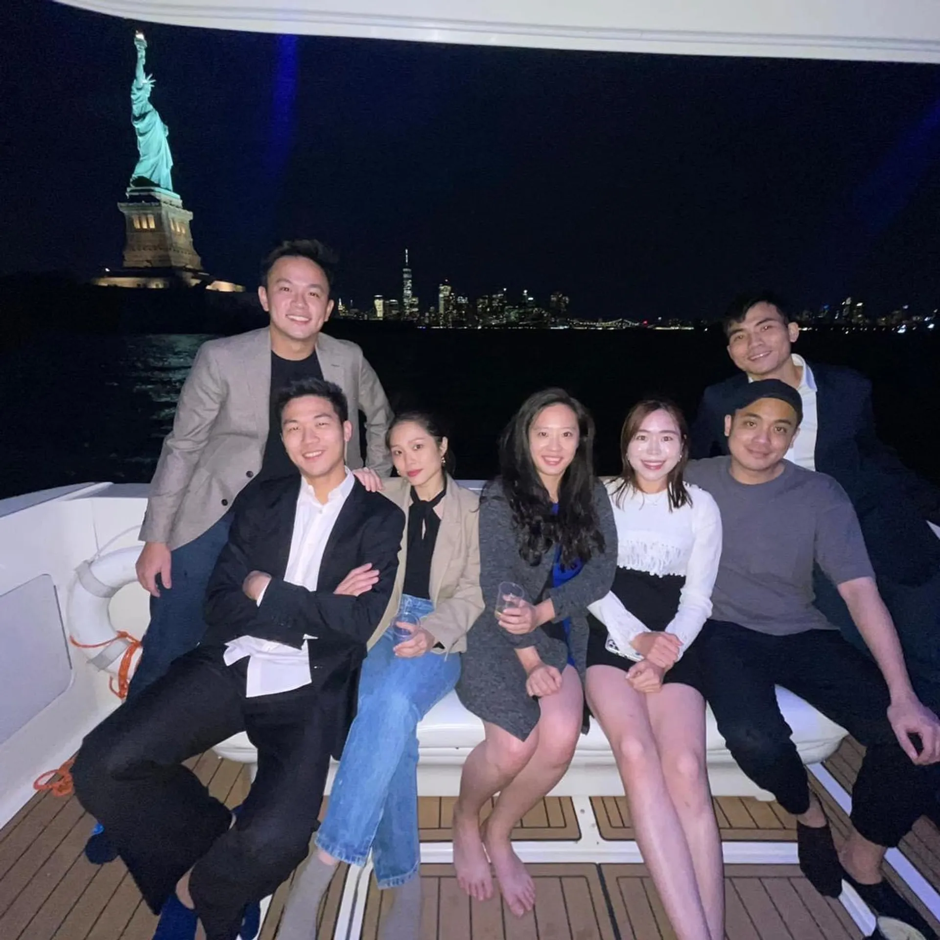 46 foot fully loaded Sea Ray Luxury Yacht. Minutes