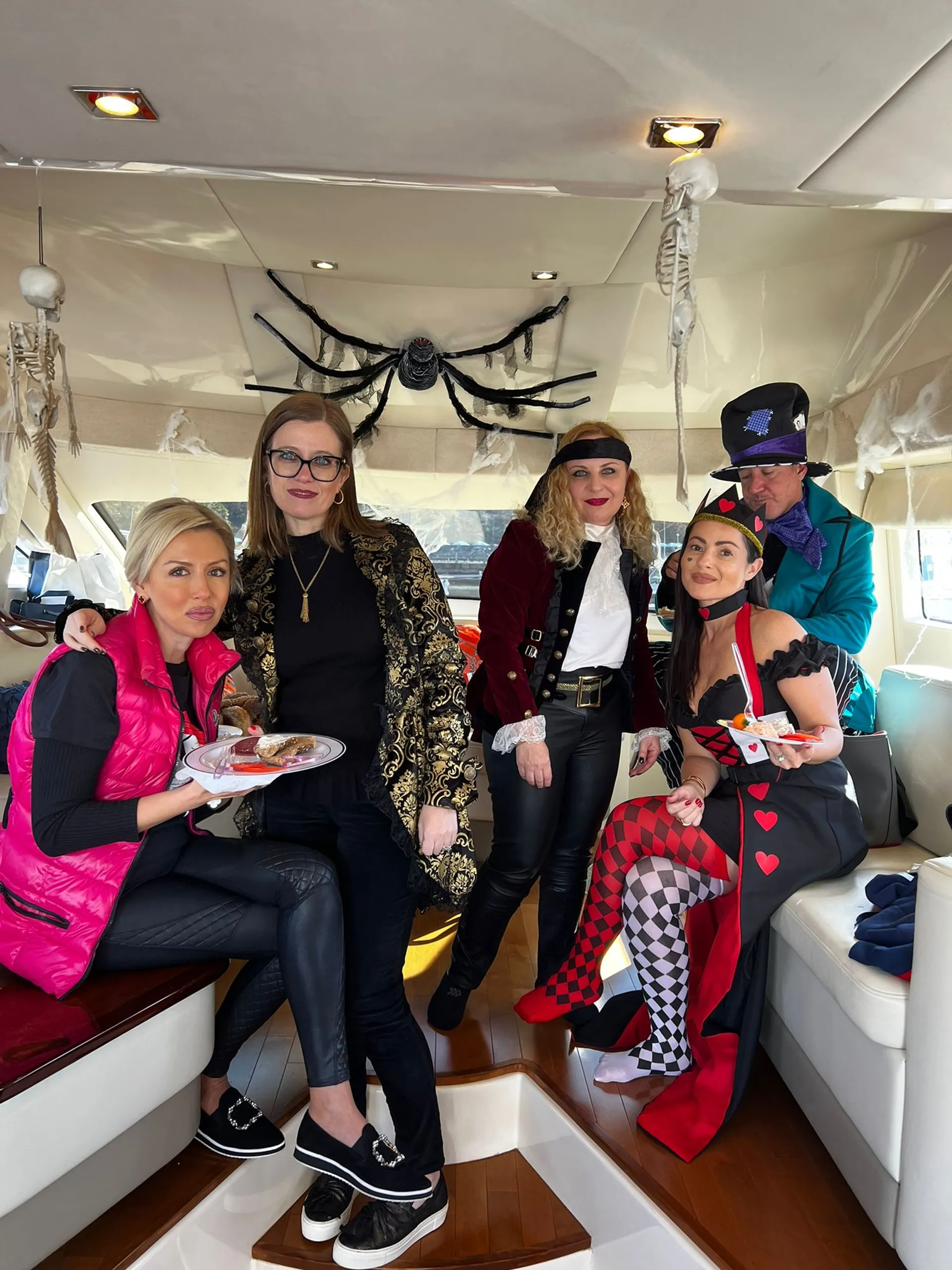 46 foot fully loaded Sea Ray Luxury Yacht. Minutes