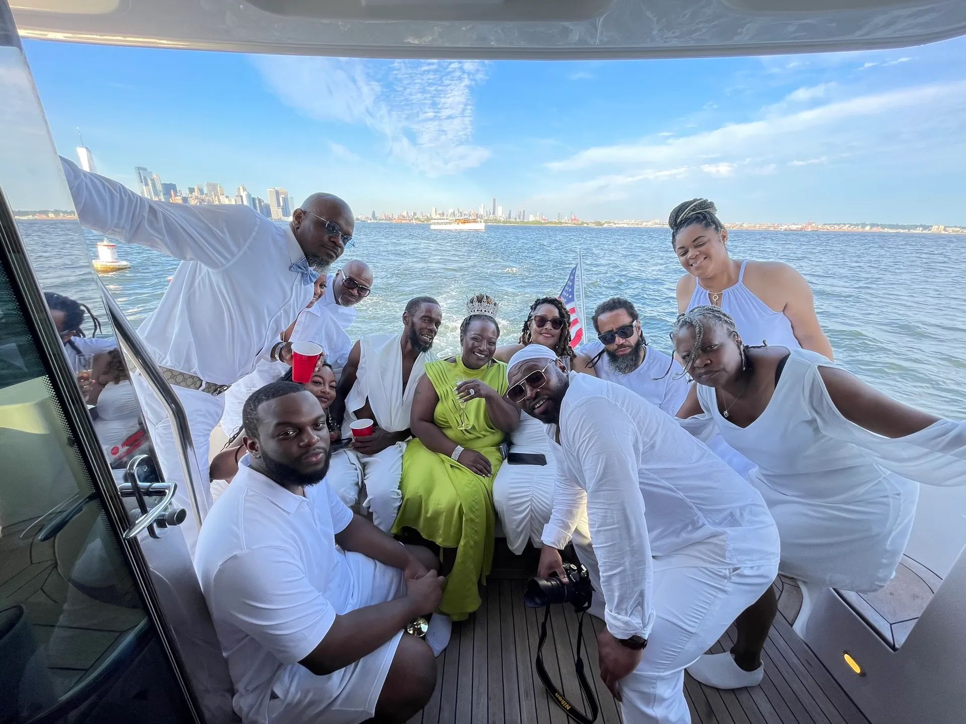 46 foot fully loaded Sea Ray Luxury Yacht. Minutes