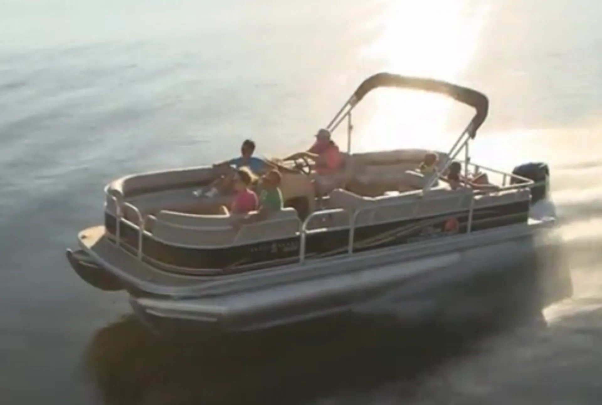 Sun Tracker by Tracker Marine Bass Buggy 18 DLX Signature w/60ELPT 4-S in Palm Coast, FL — photo 6