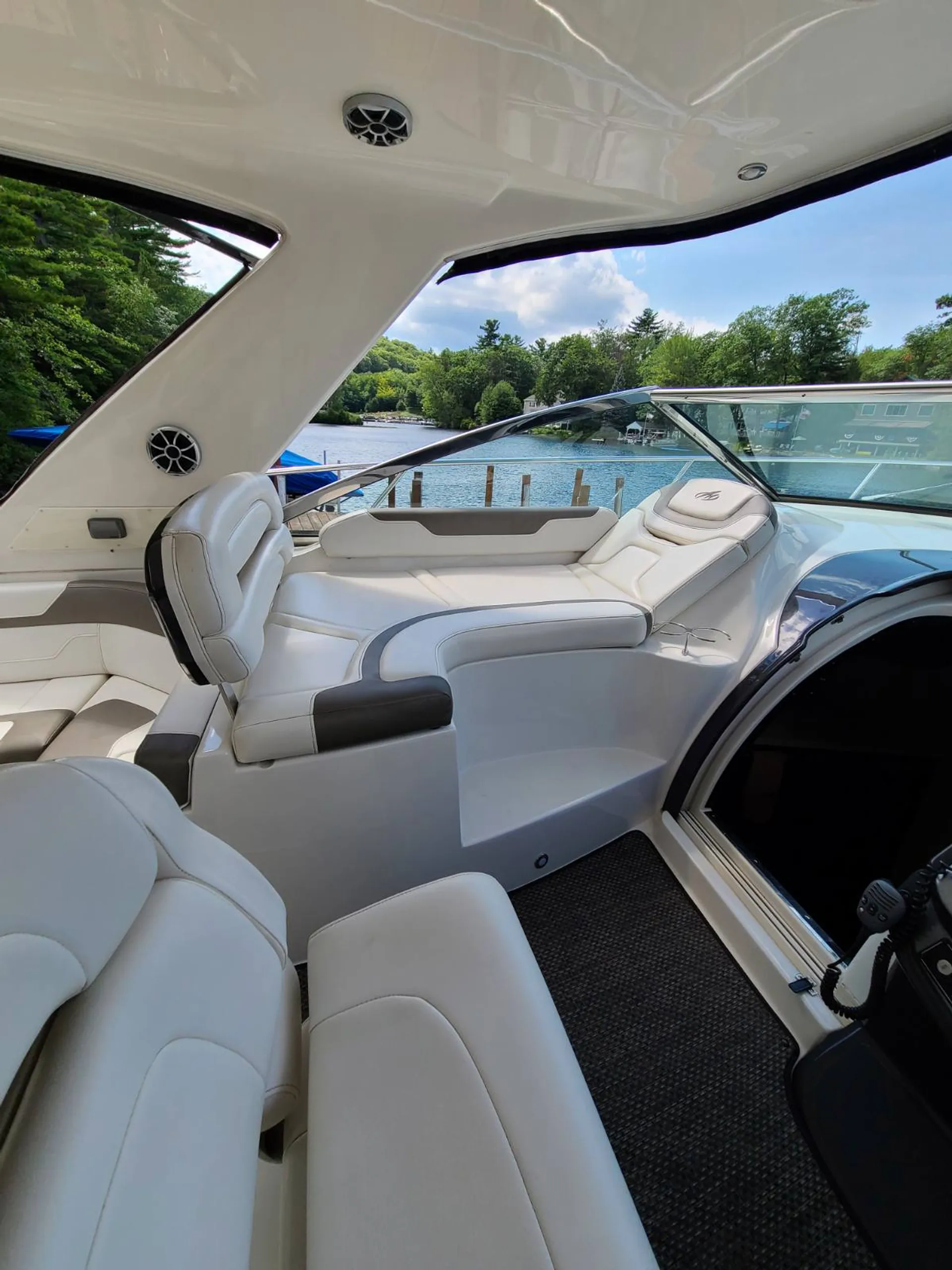 41' Luxury yacht on Winnipesaukee 