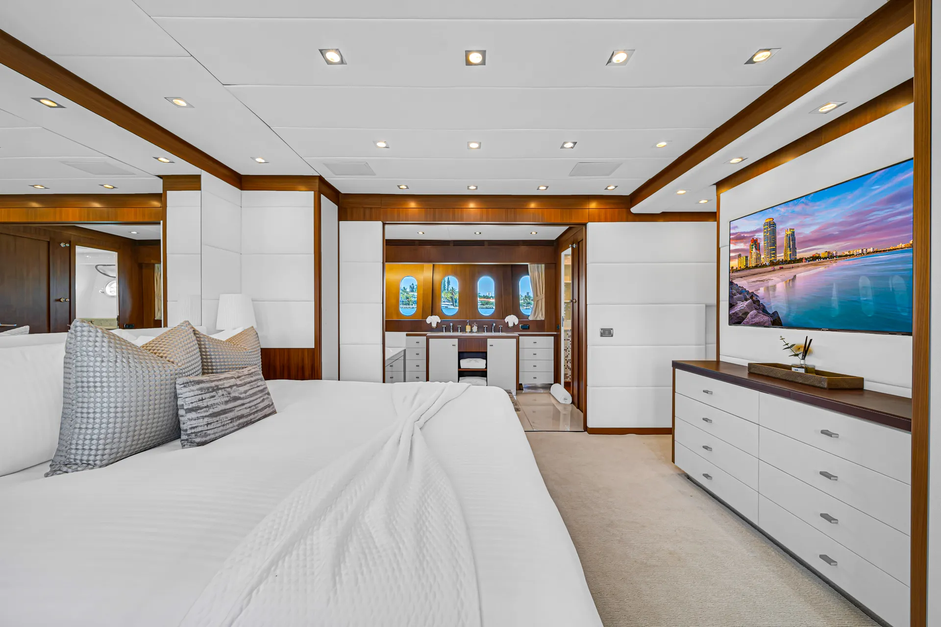 105' Leopard includes tip and water toys