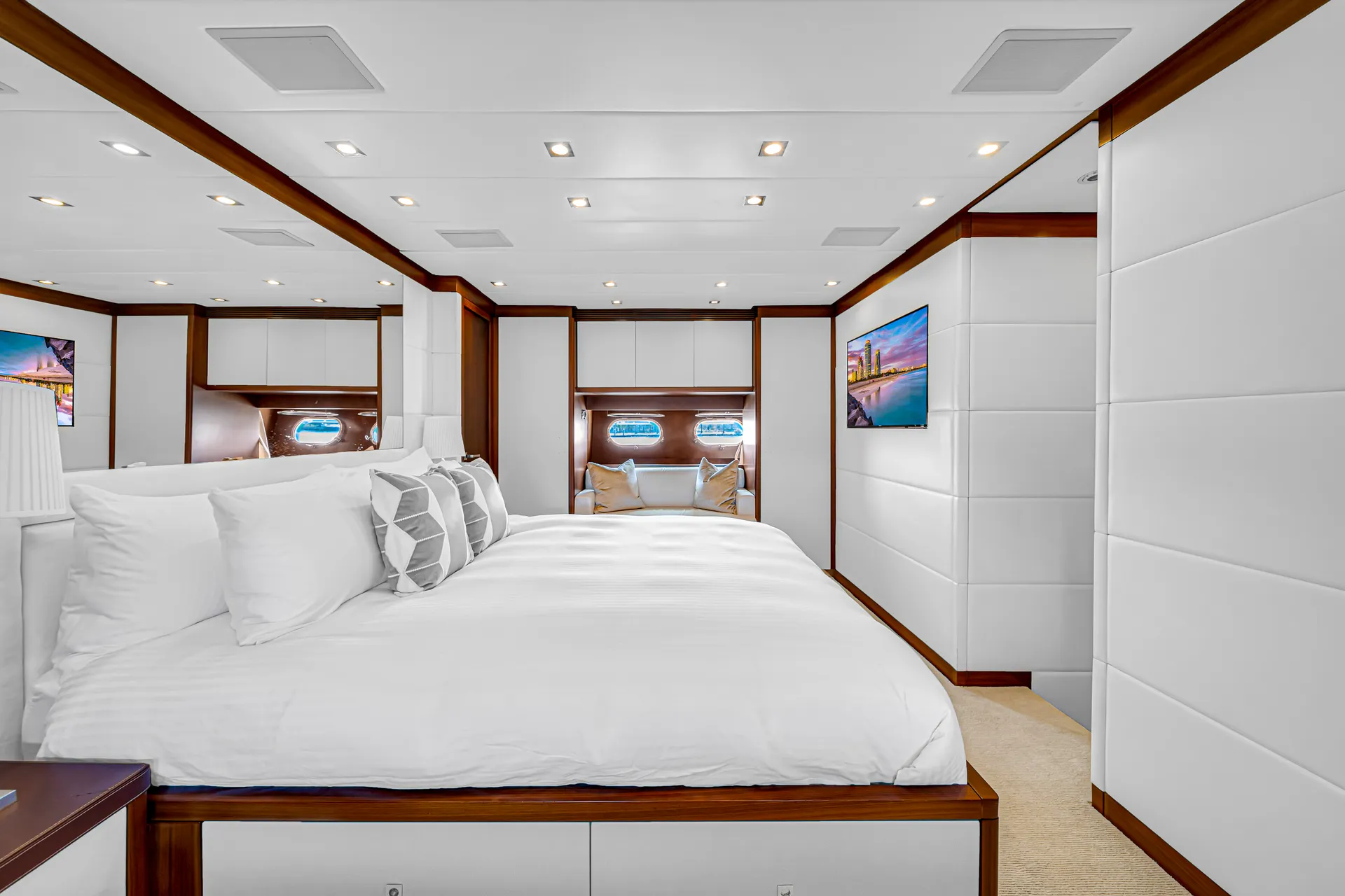 105' Leopard includes tip and water toys