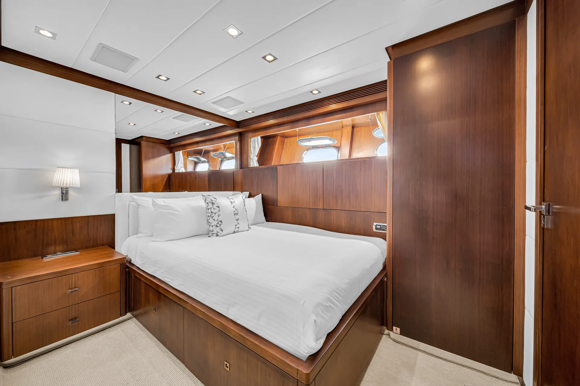 105' Leopard includes tip and water toys
