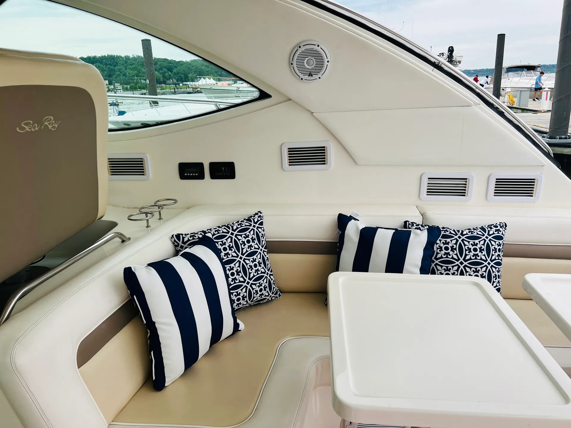 50'  Sea Ray Luxury sport Yacht