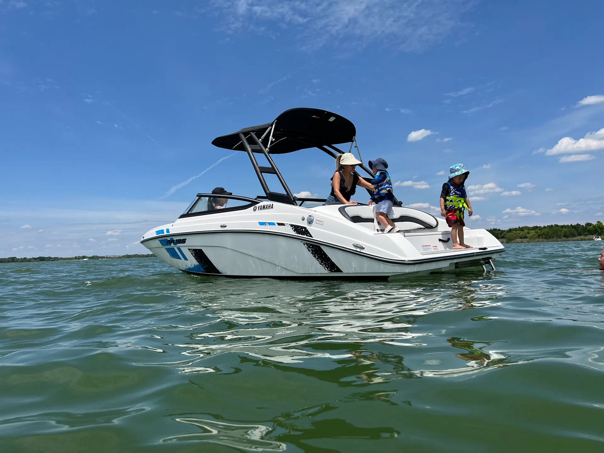 2022 Yamaha AR195 at Joe Pool Lake