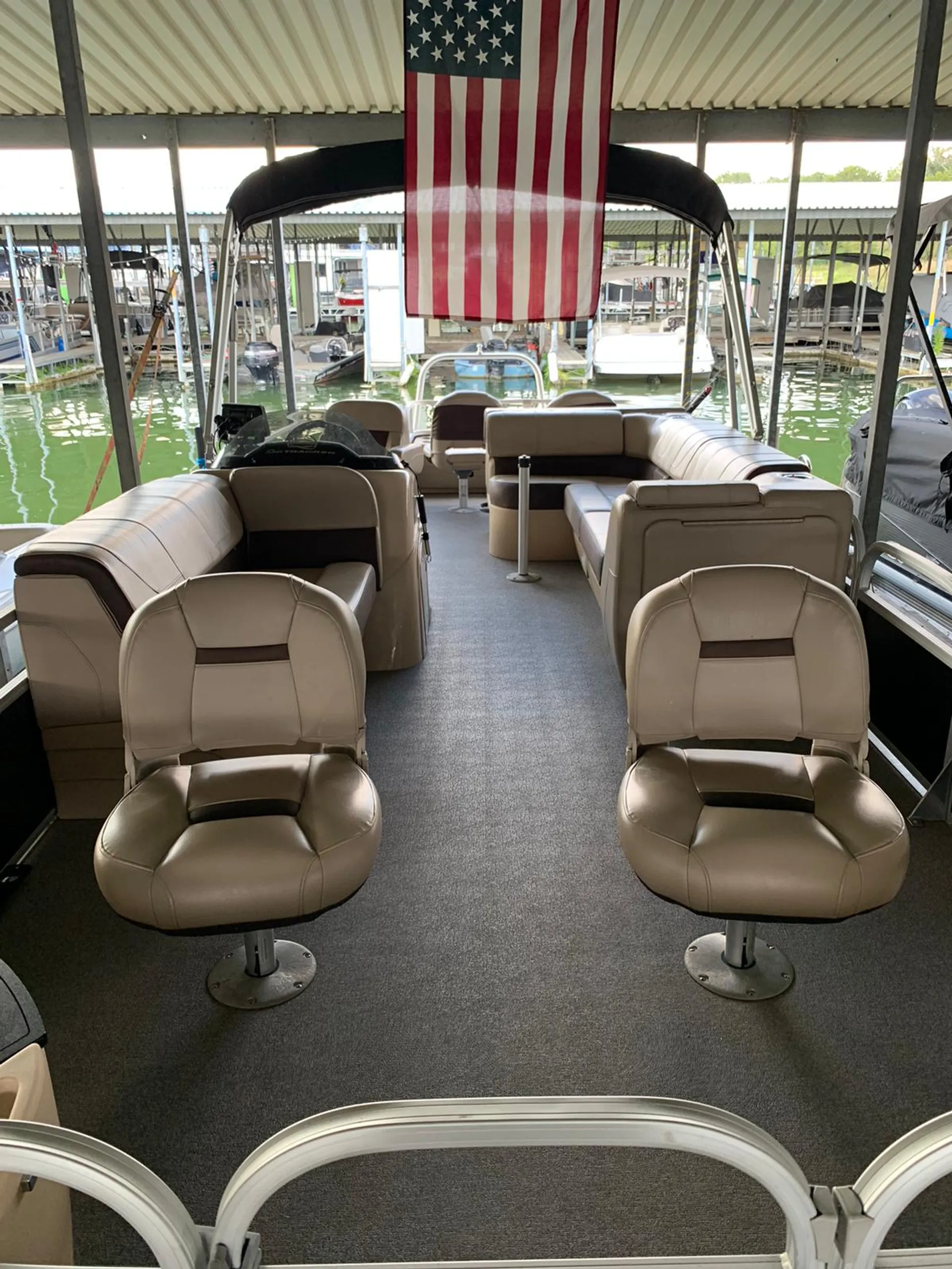 SUN TRACKER FISHIN' BARGE 24 XP3 in Grand Prairie, TX — photo 2