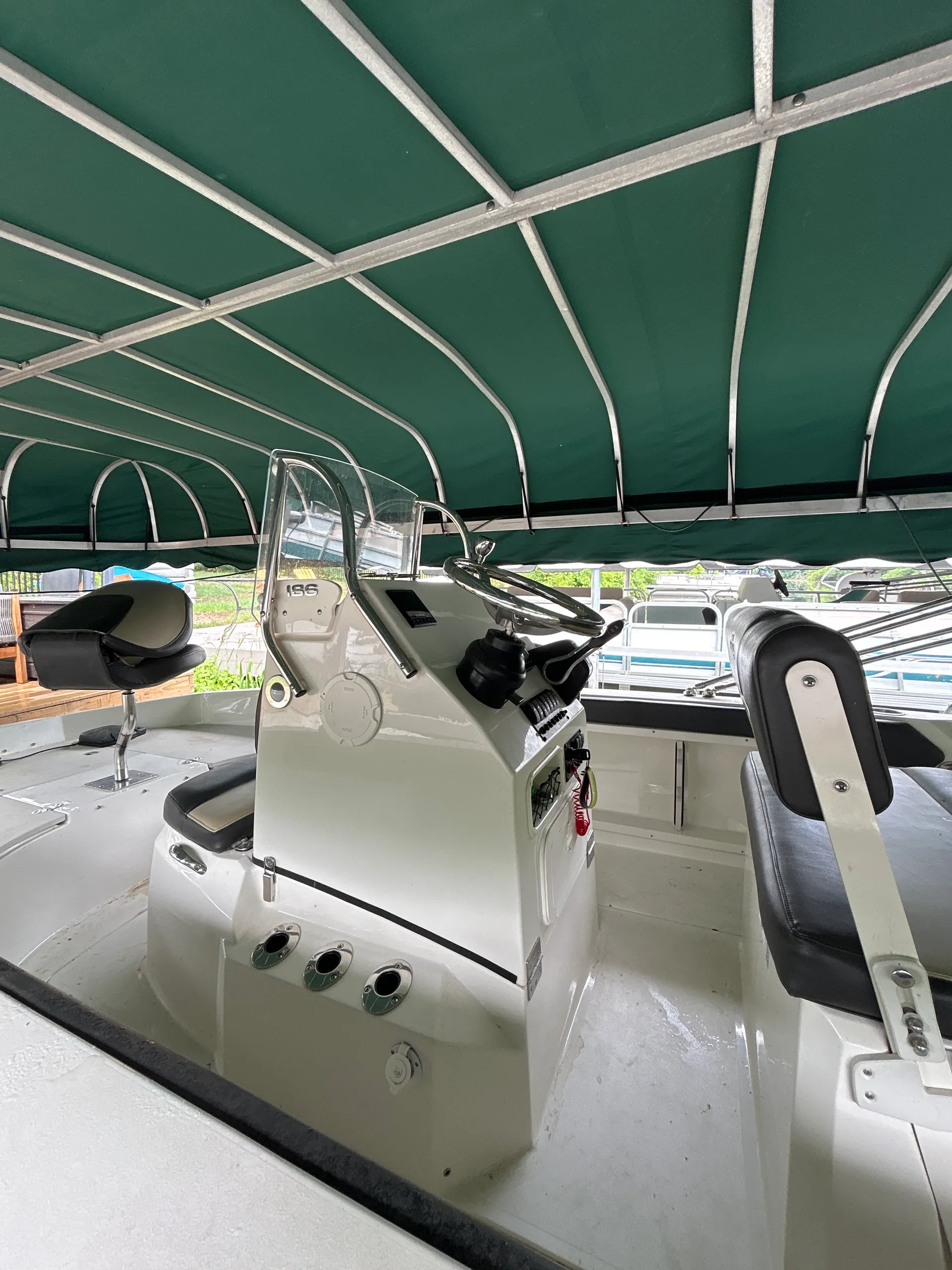 STINGRAY BOATS 186CC in Delafield, WI — photo 4