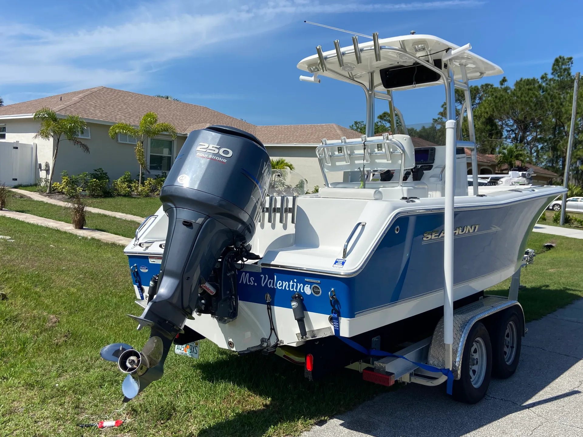 22.5 offshore center console boat