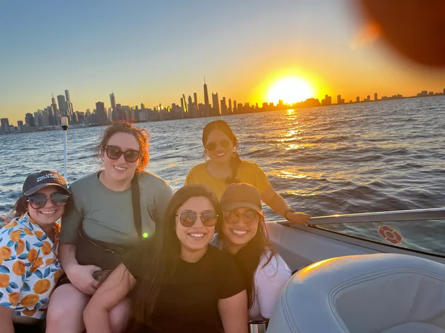 Rent a Baja Boats deck boat in Chicago, IL near me