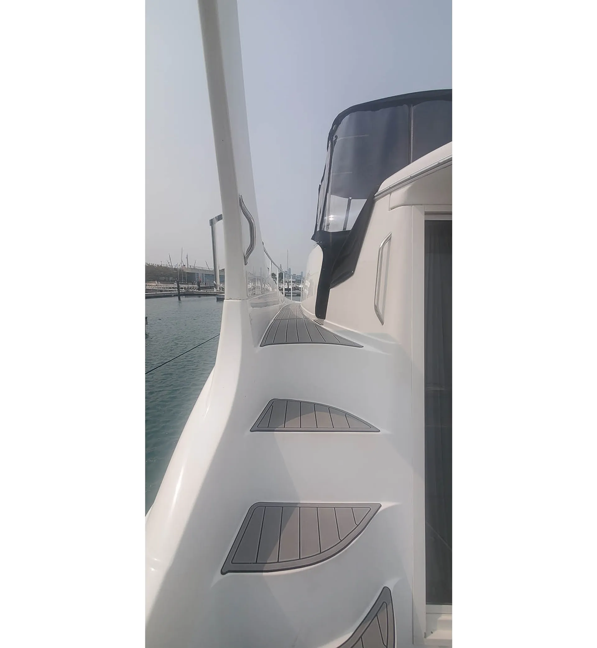 Chicago’s Best Party Yacht – 40’ Double Decker Carver