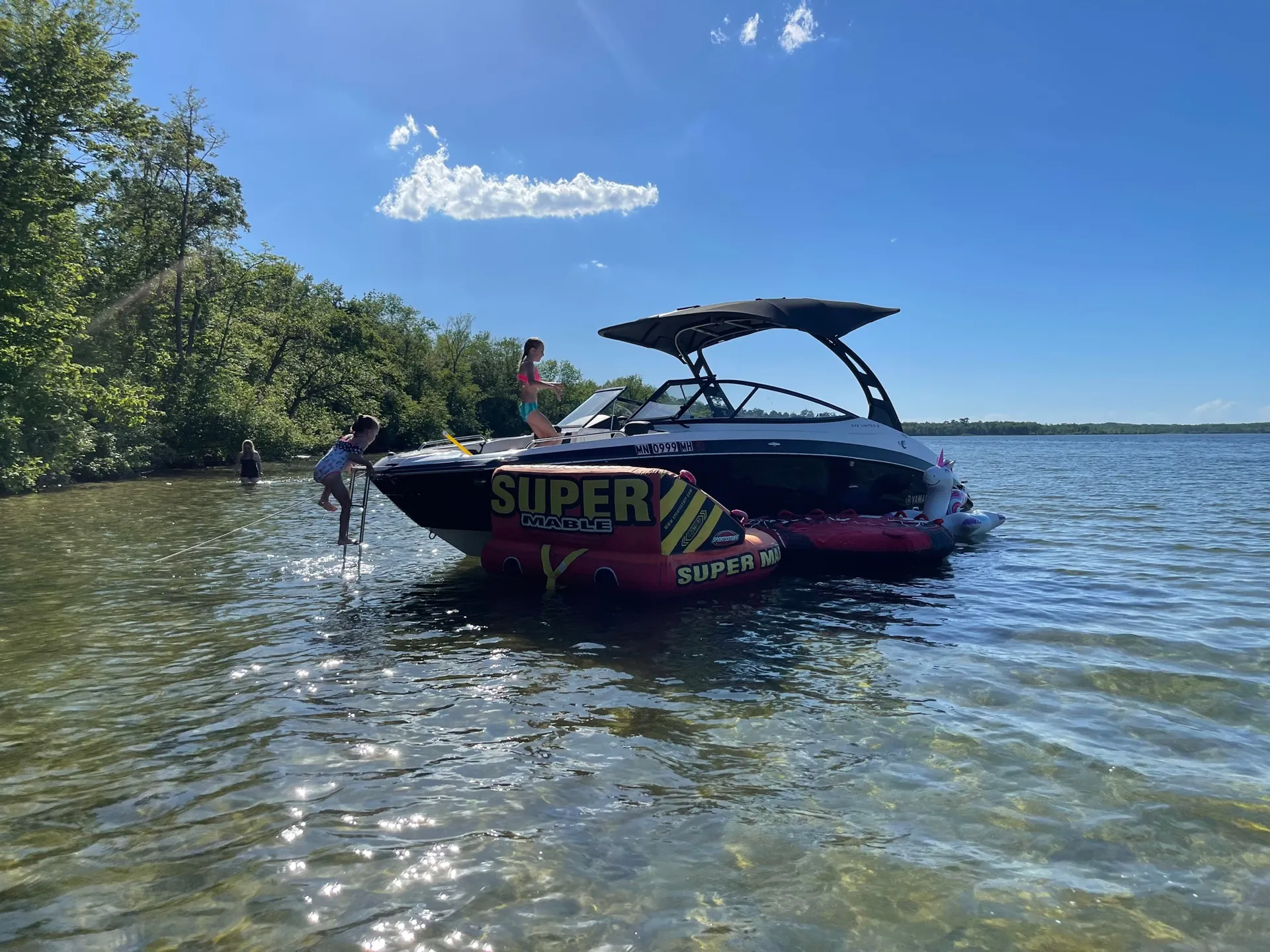 12 passenger Yamaha 242 Limited