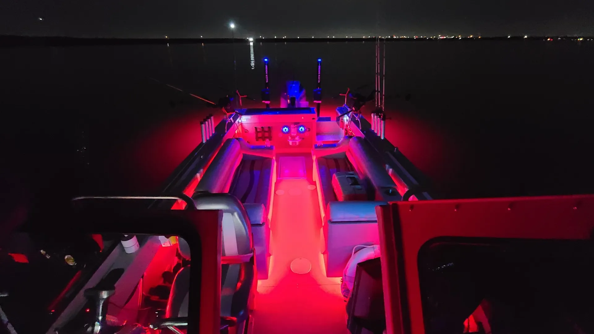 Hewescraft Oceanpro on lake Lewisville/Grapevine *FREE FLOATING MAT!!*