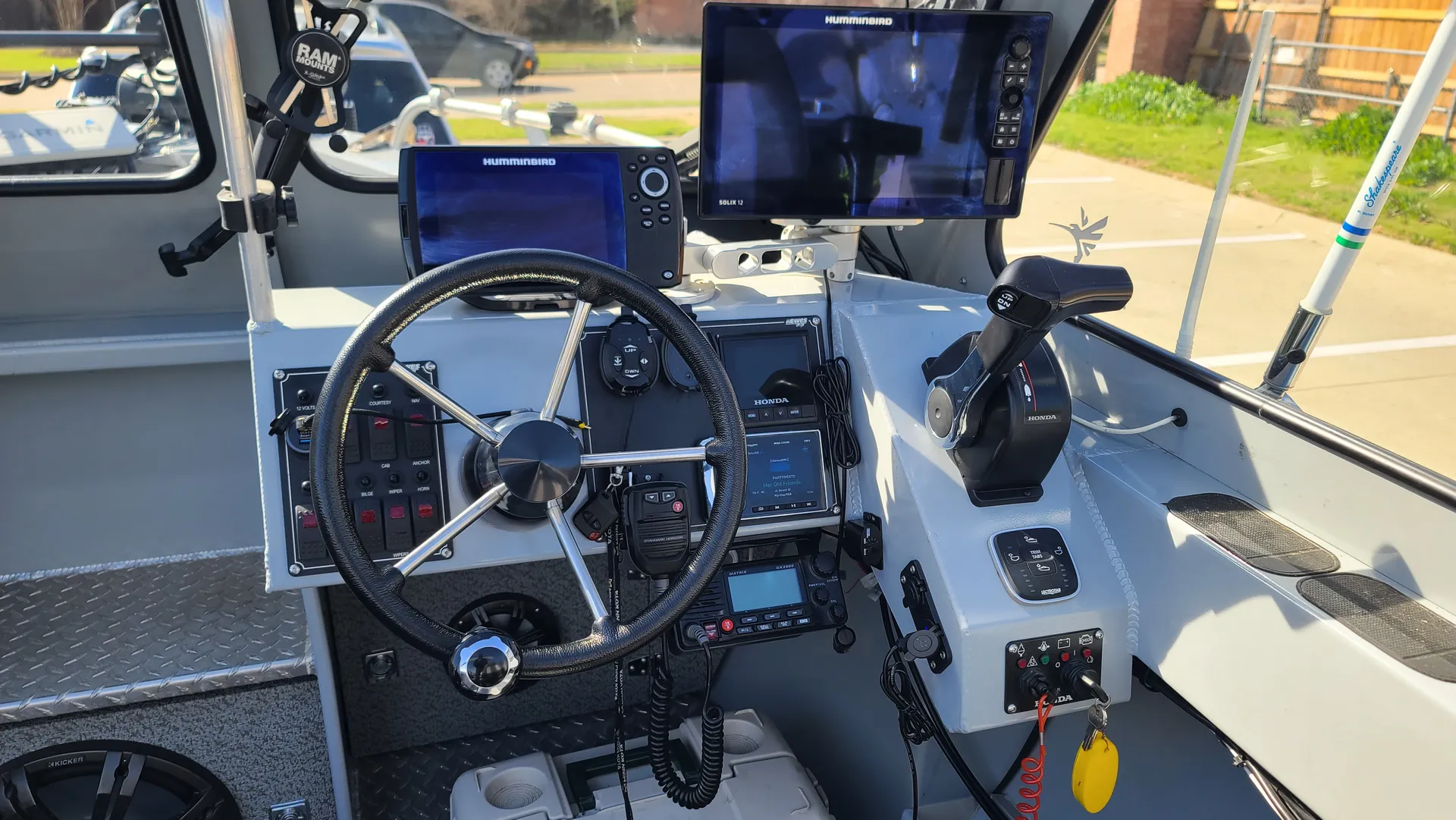 Hewescraft Oceanpro on lake Lewisville/Grapevine *FREE FLOATING MAT!!*