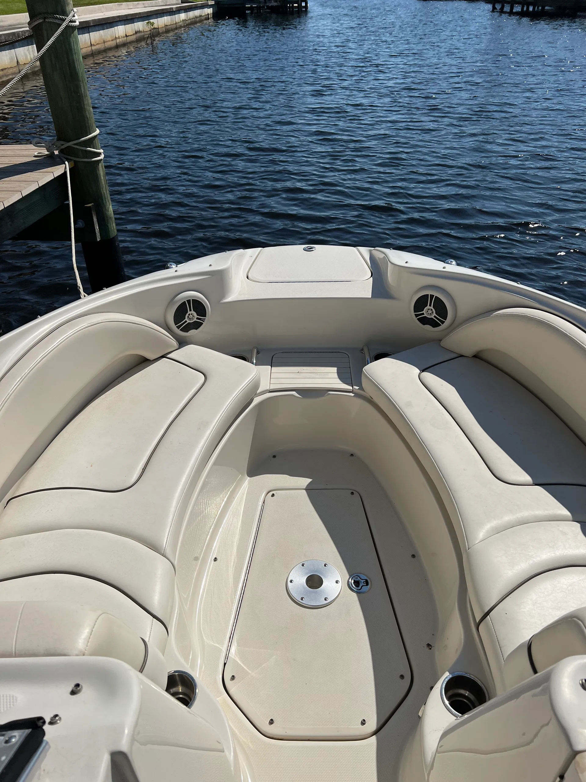 Sea Ray Boats 220 Sundeck in Cape Coral, FL — photo 2