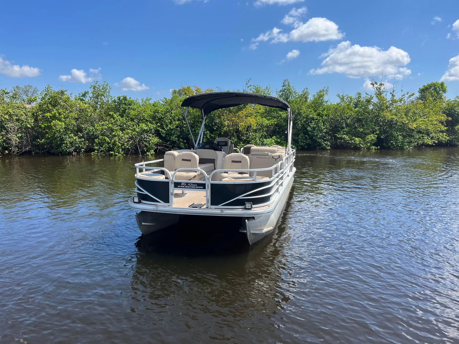 SUN TRACKER FISHIN' BARGE 22 DLX in Cape Coral, FL — photo 3