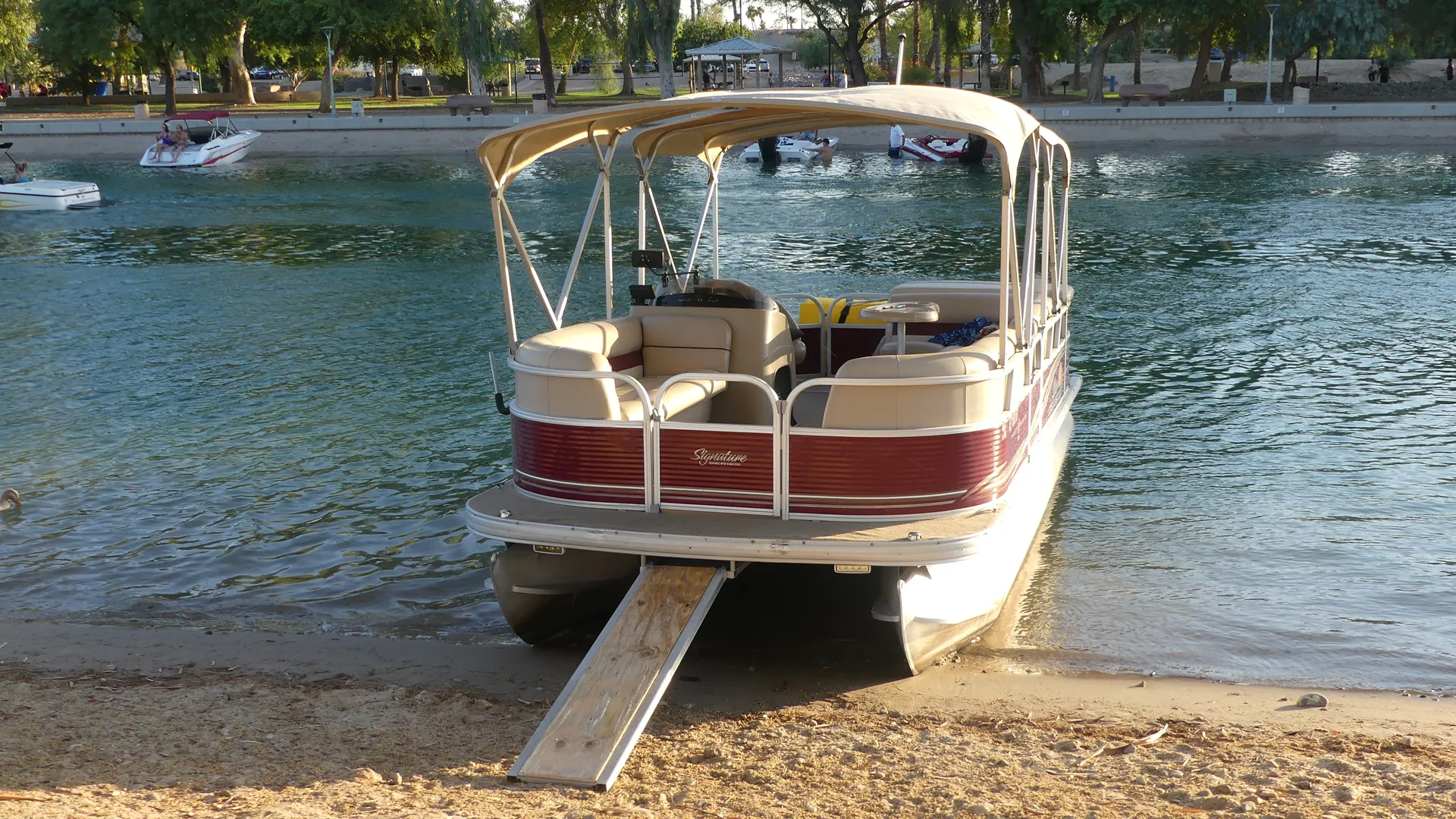 SUN TRACKER BY TRACKER MARINE PARTY BARGE 20 DLX SIGNATURE W/60ELPT in Lake Havasu City, AZ — photo 2