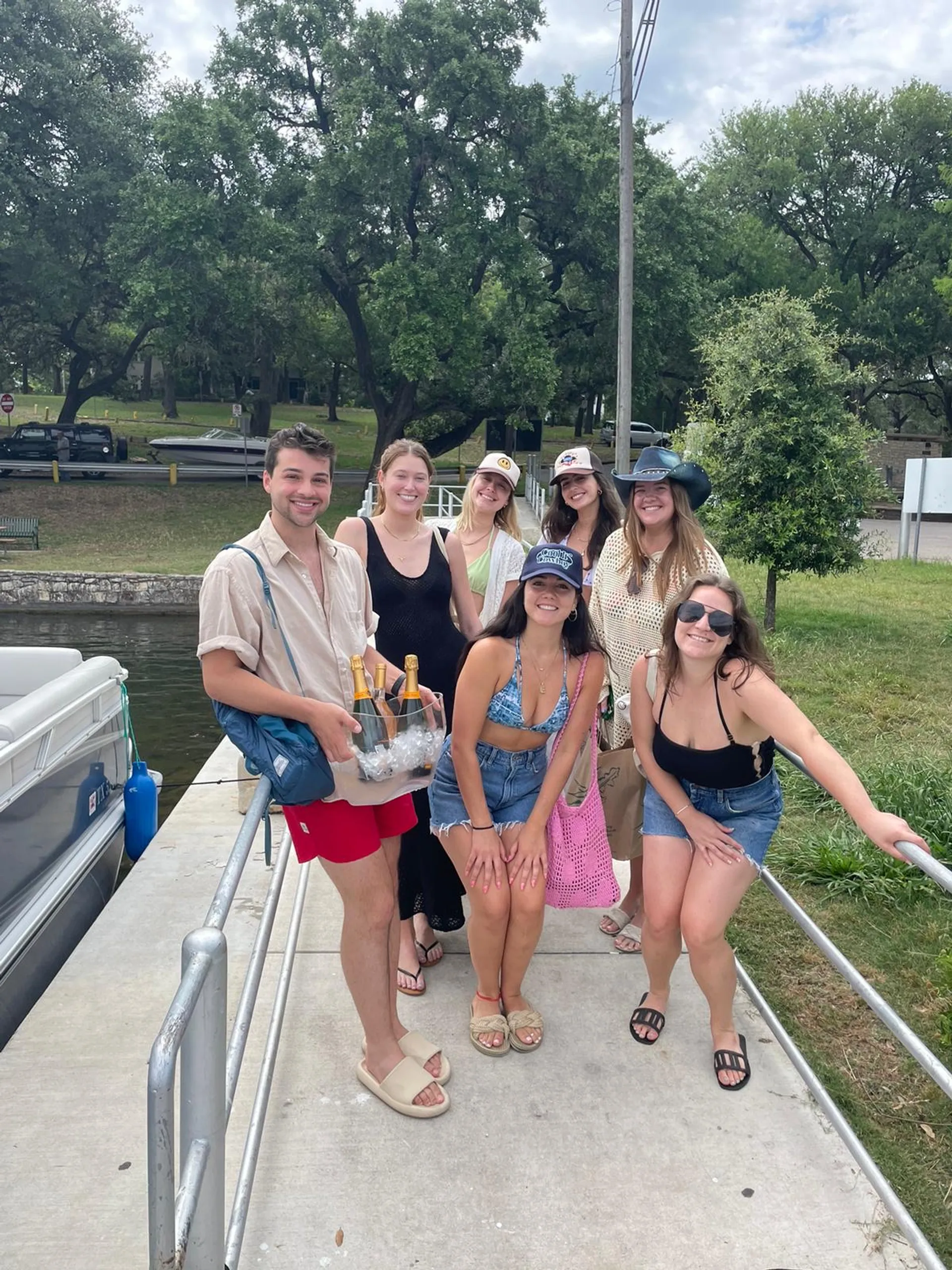 luxury Avalon pontoon Boat Cruise! Perfect for parties/families🎊🥂☀️