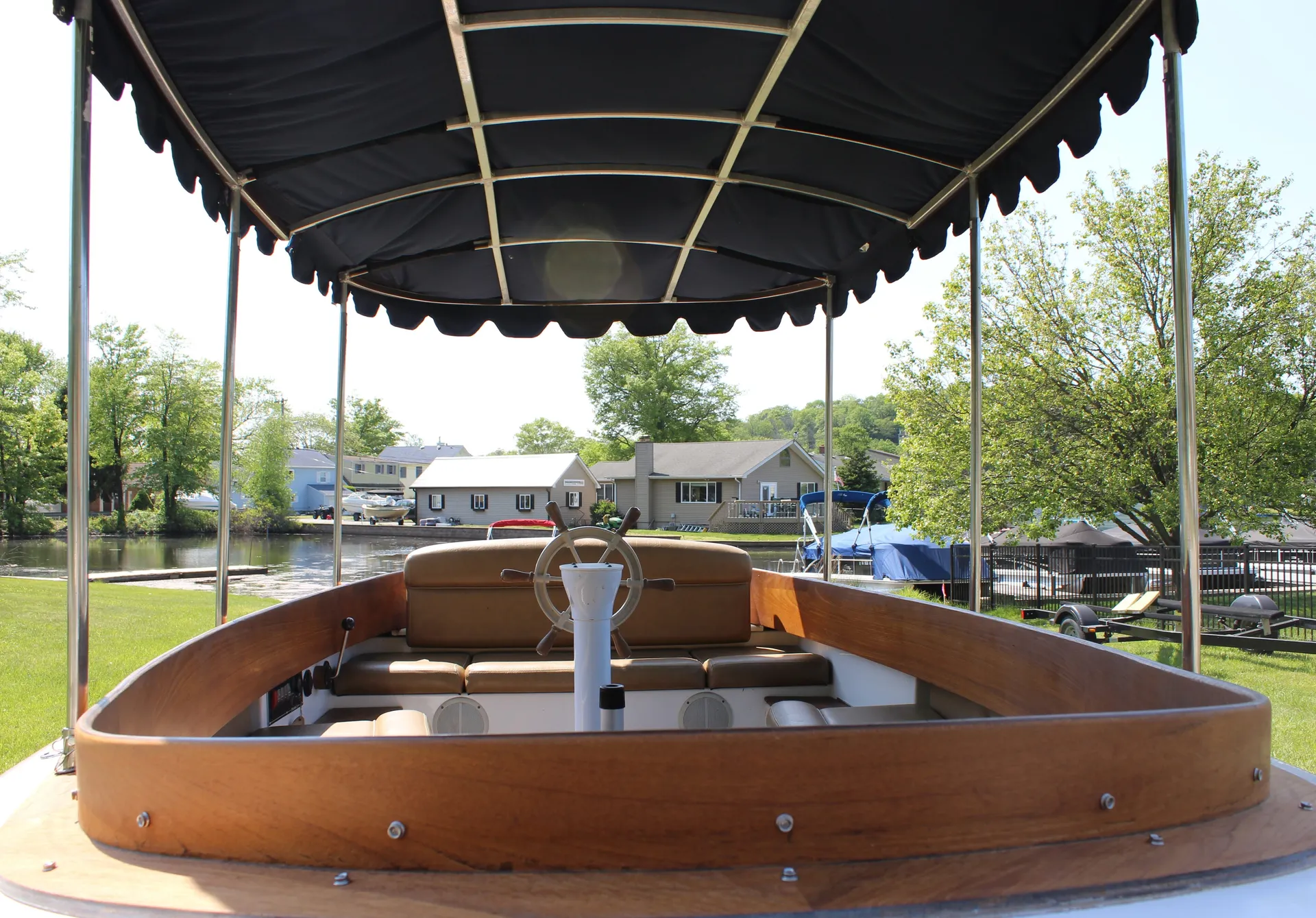 Canadian Electric Boats Fantail 217 in Andover, NJ — photo 4