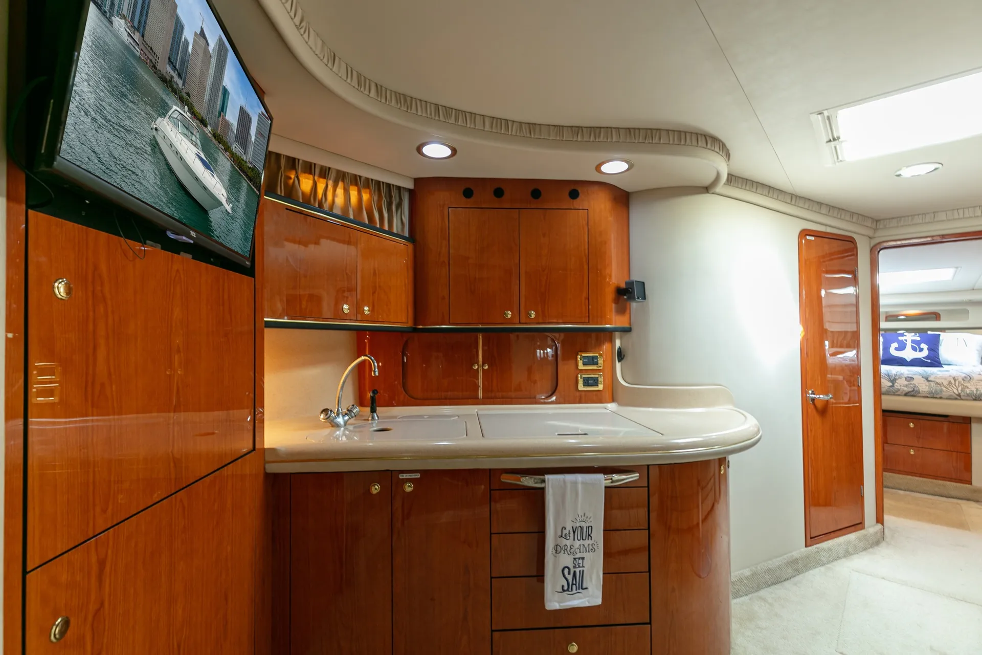 FORT LAUDERDALE'S 50’ PARTY YACHT 