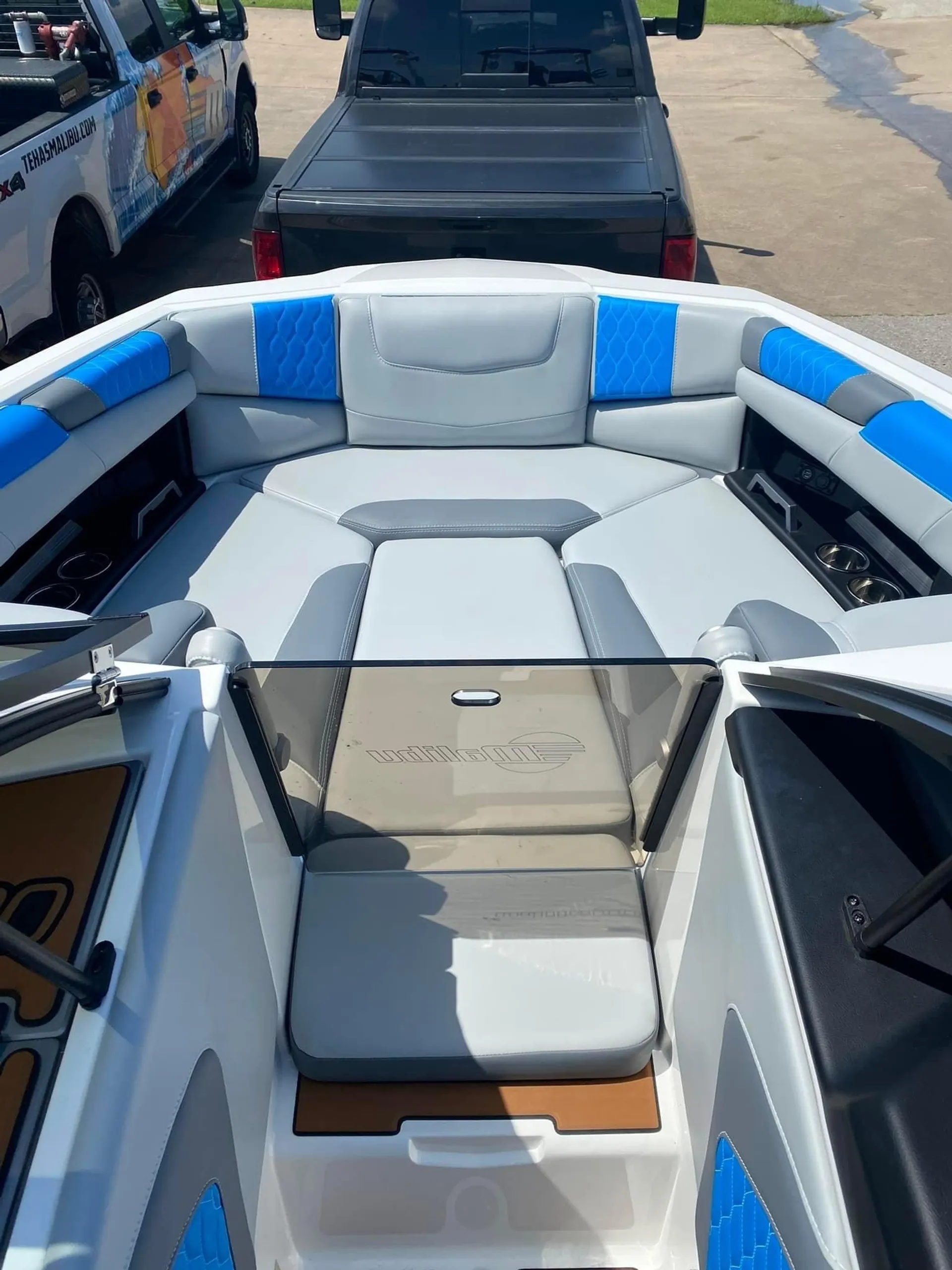 MALIBU BOATS M220 in Austin, TX — photo 4