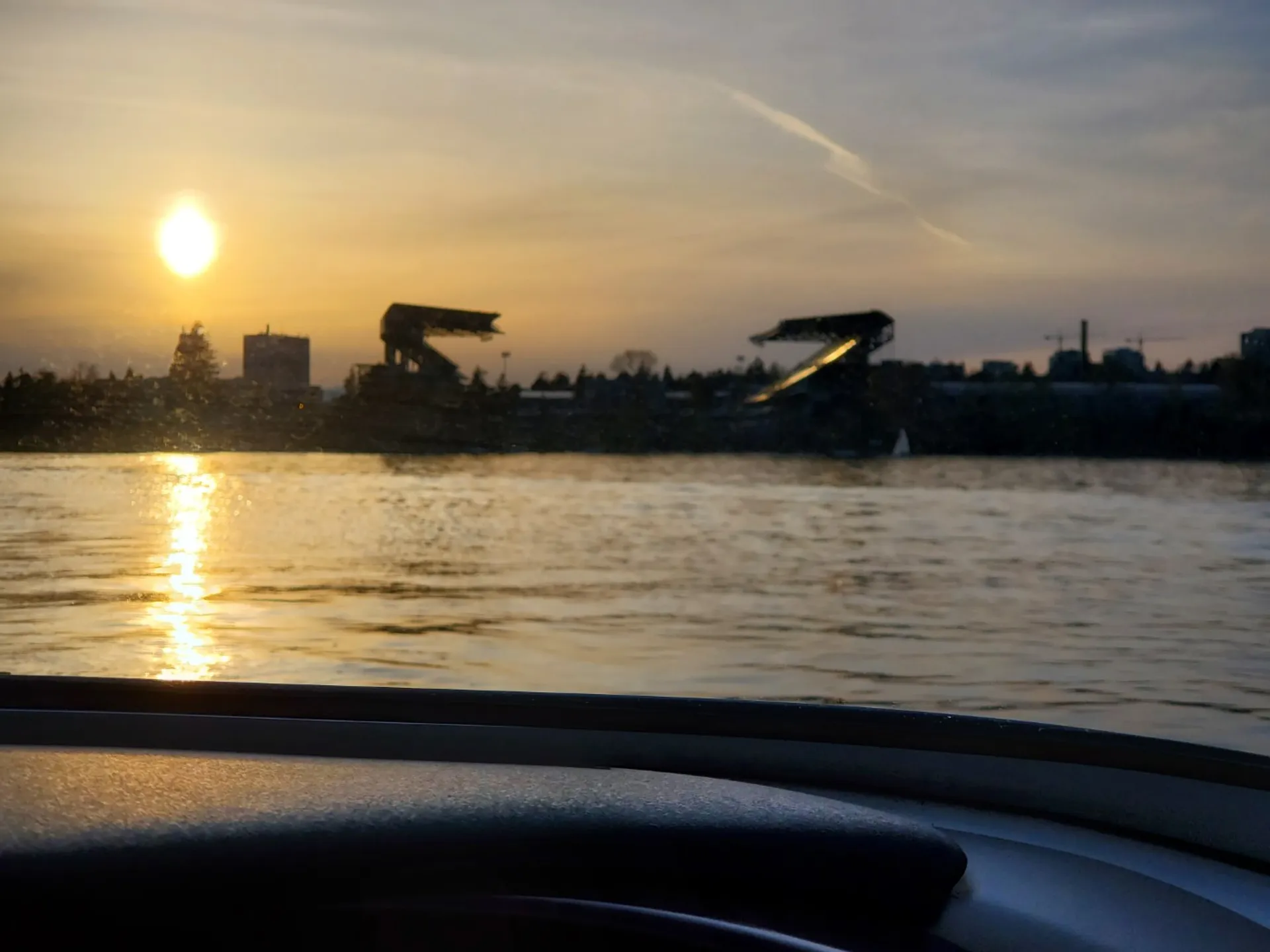 Fast and Fun 20' Glastron Bowrider on Lake Union/Lake Washington