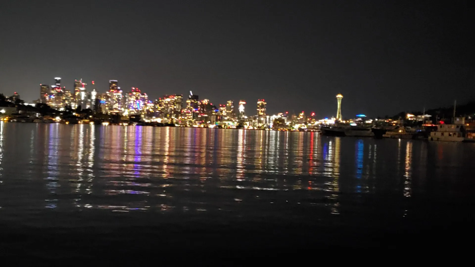 Fast and Fun 20' Glastron Bowrider on Lake Union/Lake Washington